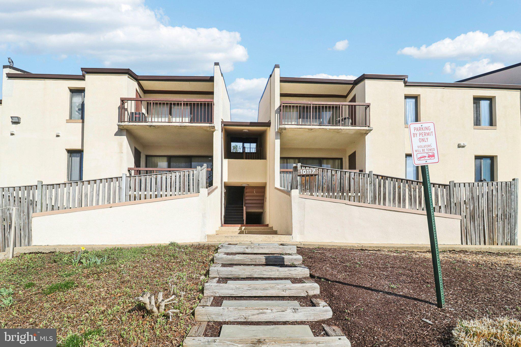 TREETOP CONDO - Residential