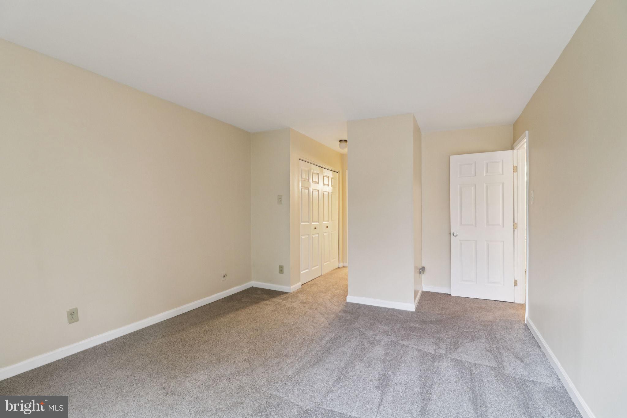 TREETOP CONDO - Residential