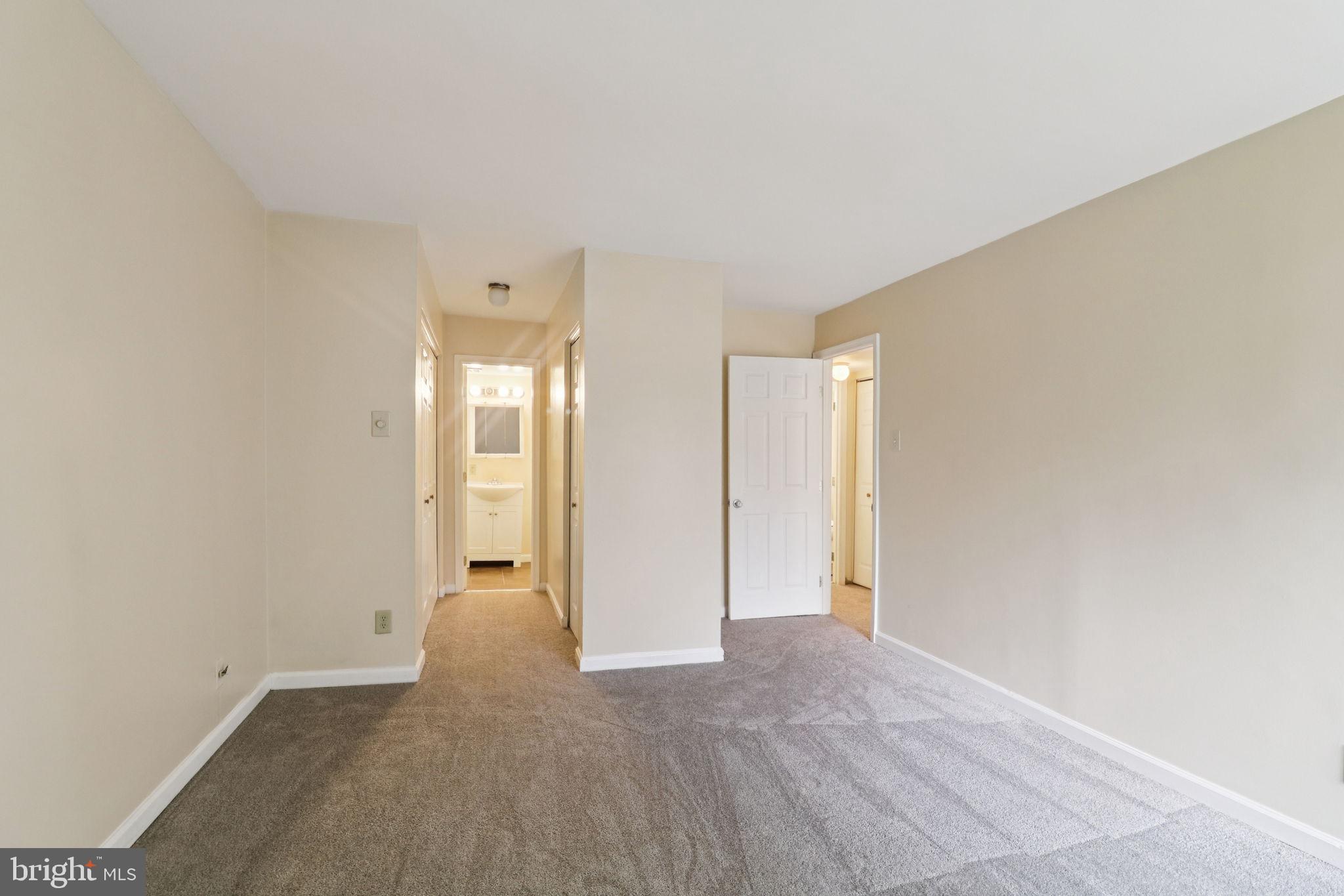 TREETOP CONDO - Residential