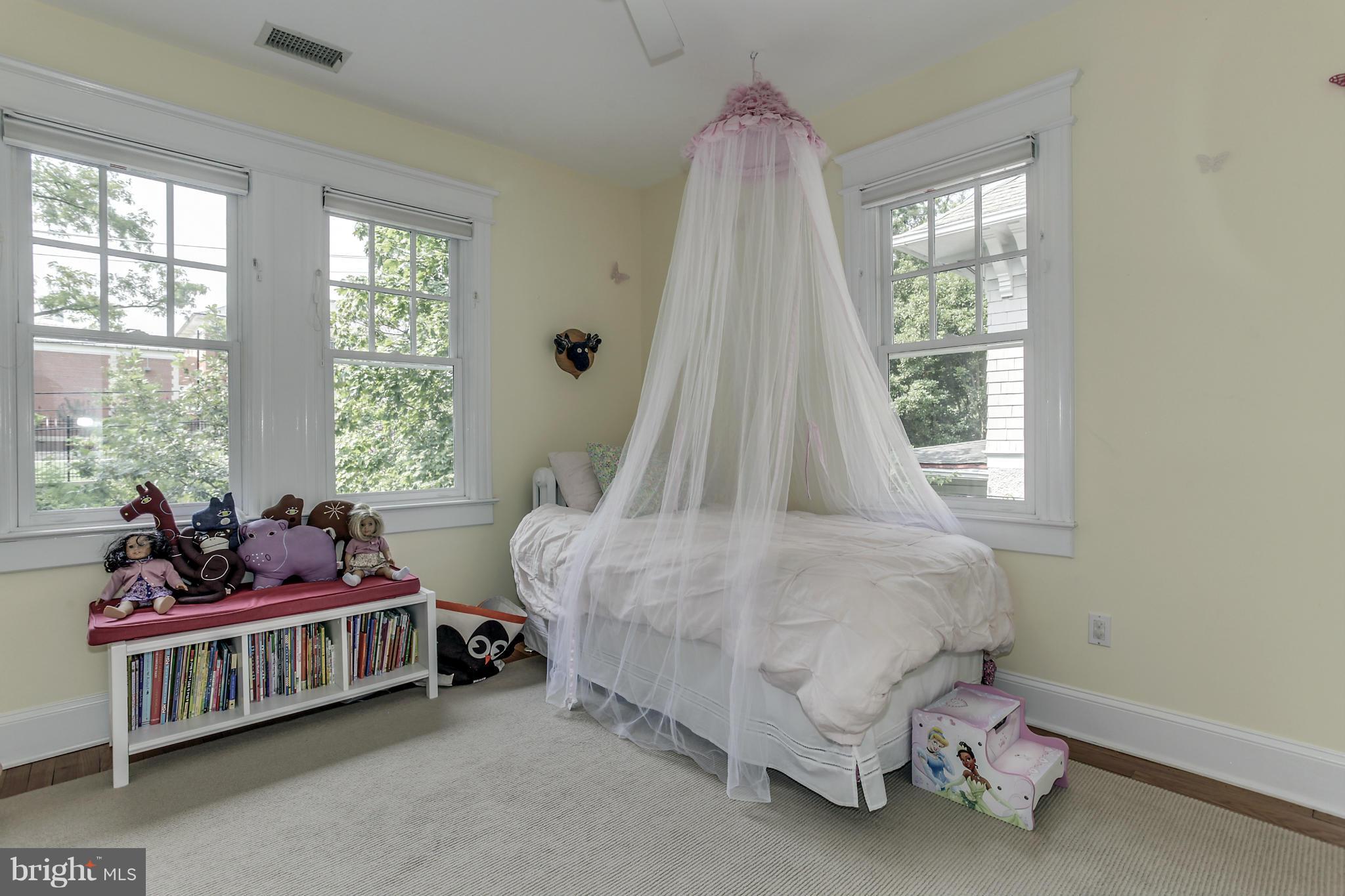 CLEVELAND PARK - Residential