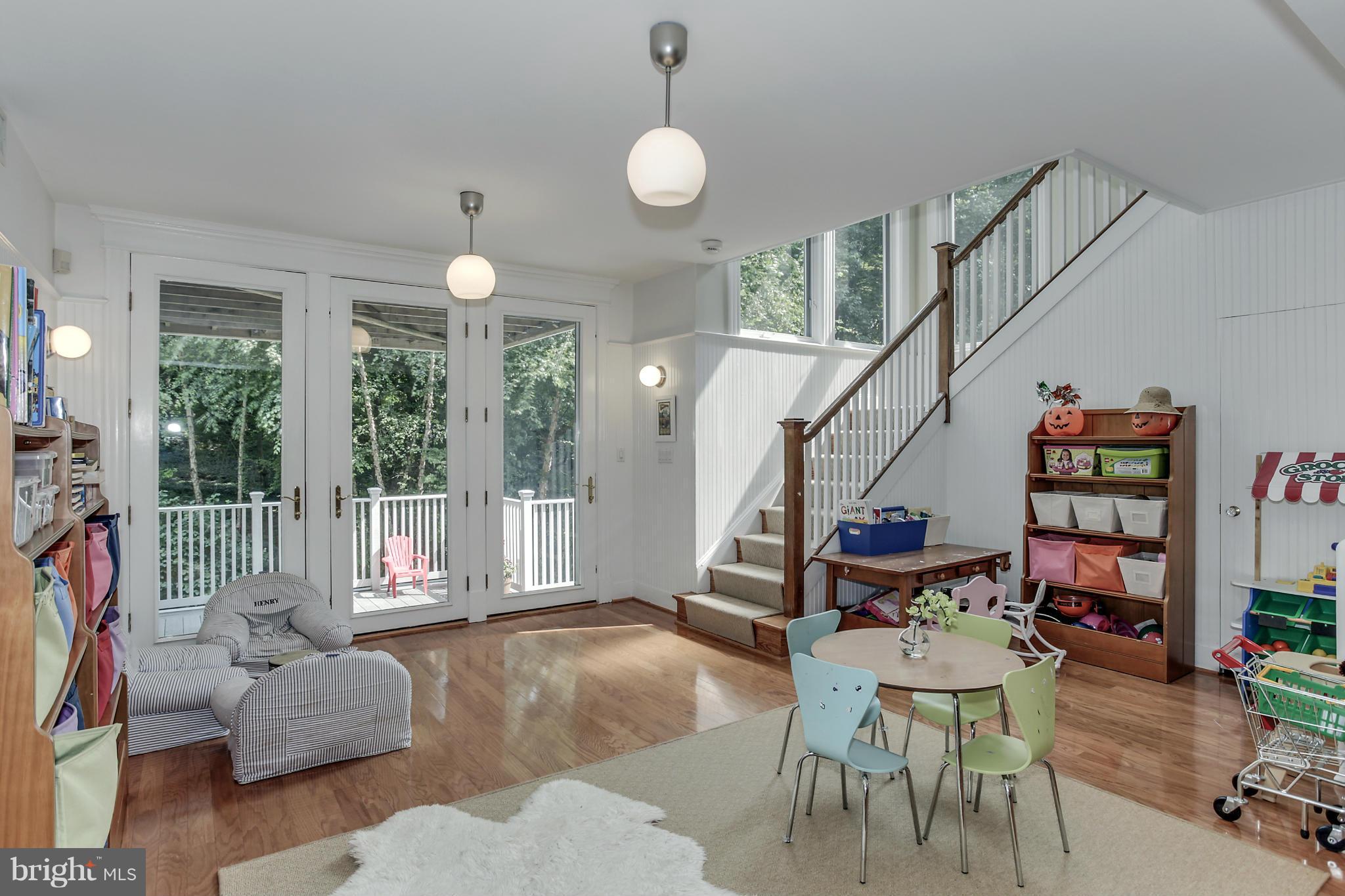CLEVELAND PARK - Residential