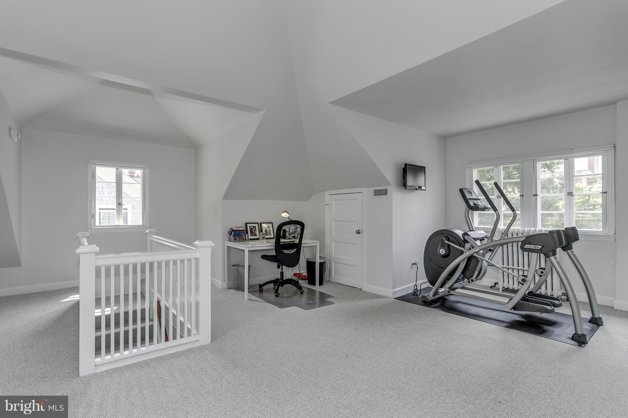 CLEVELAND PARK - Residential