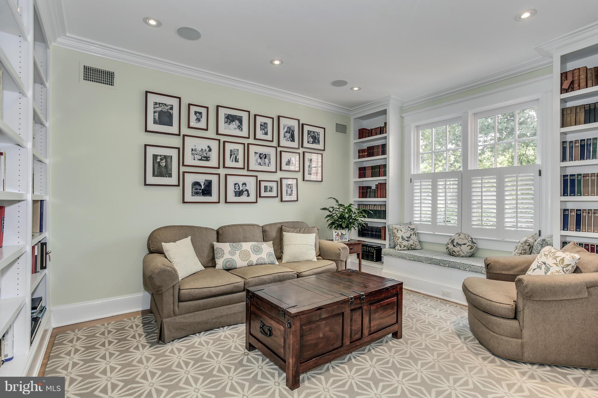 CLEVELAND PARK - Residential