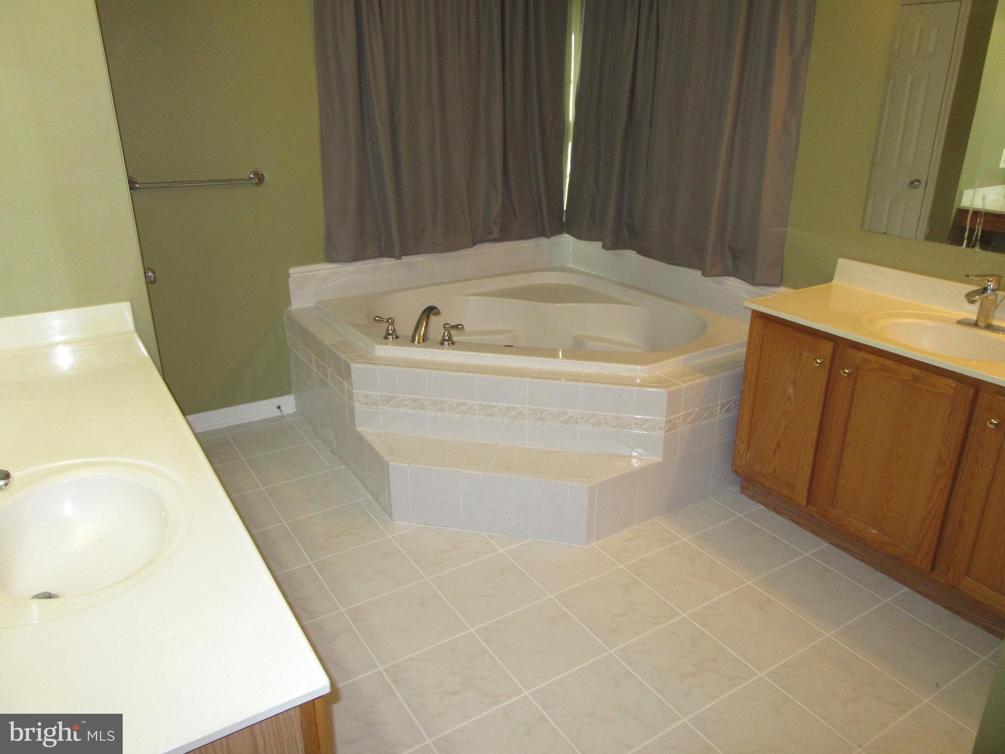 DOVE RUN - Residential Lease