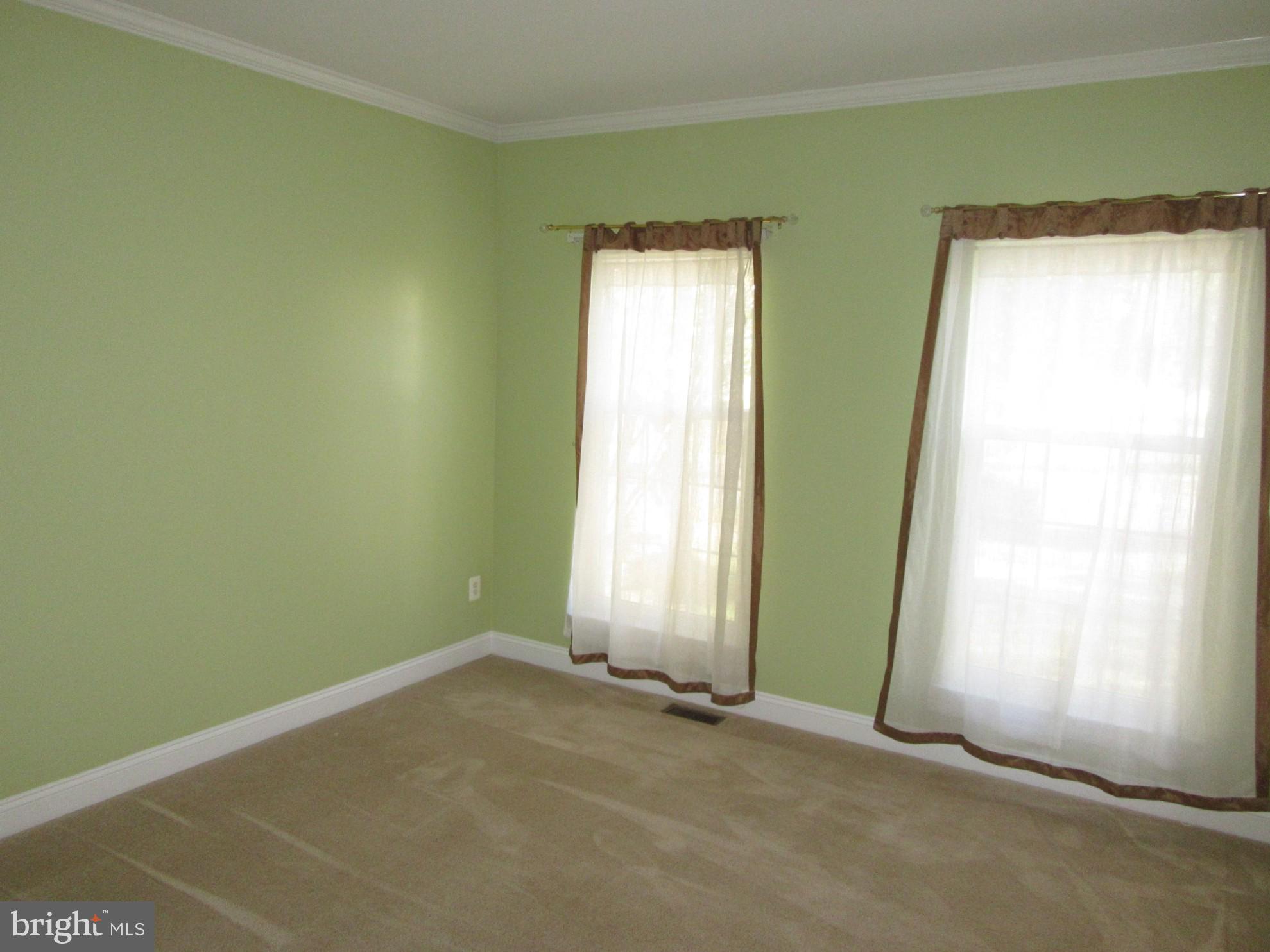 DOVE RUN - Residential Lease