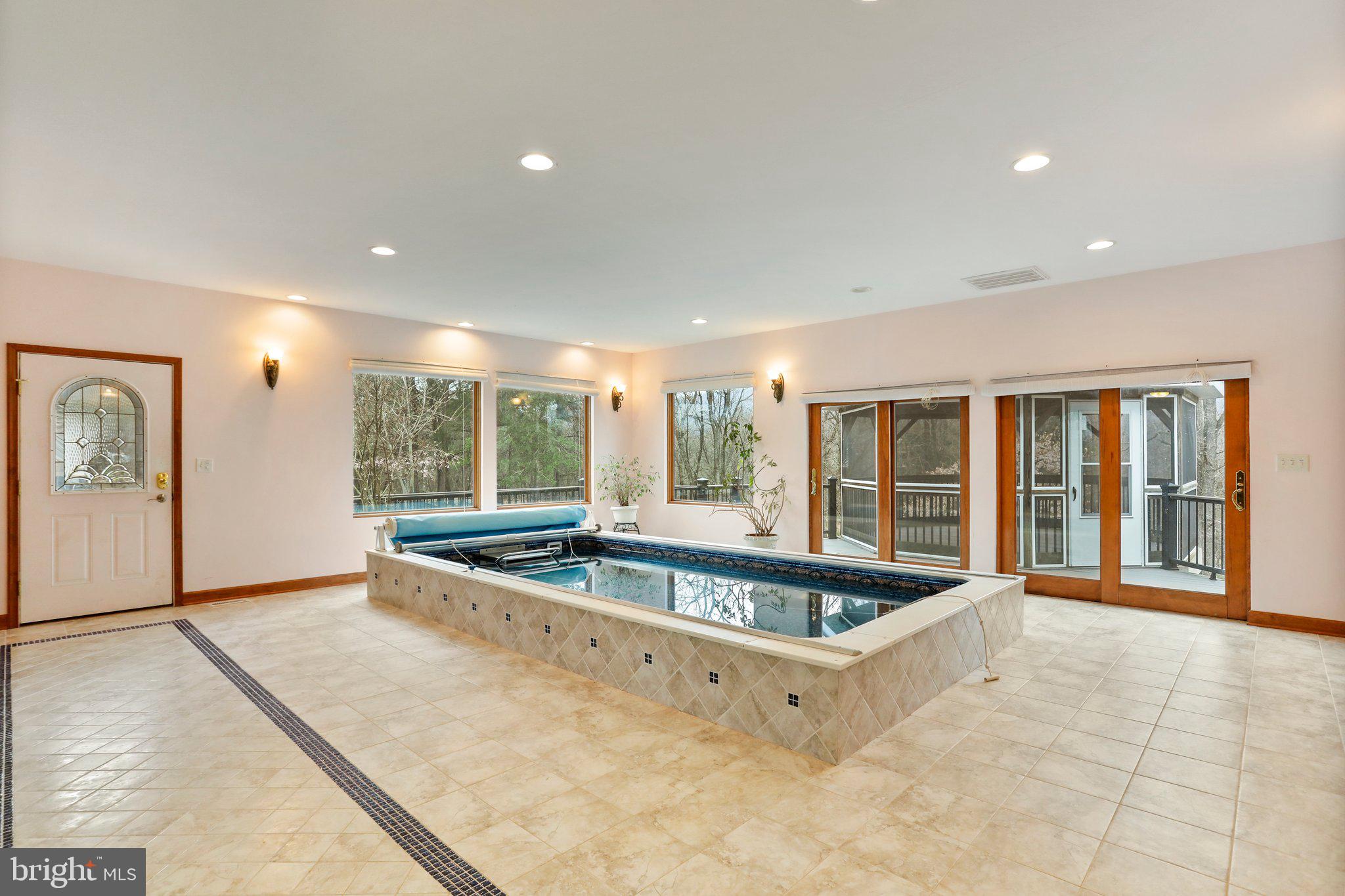 THE MEADOWS AT SLEEPY CREEK - Residential