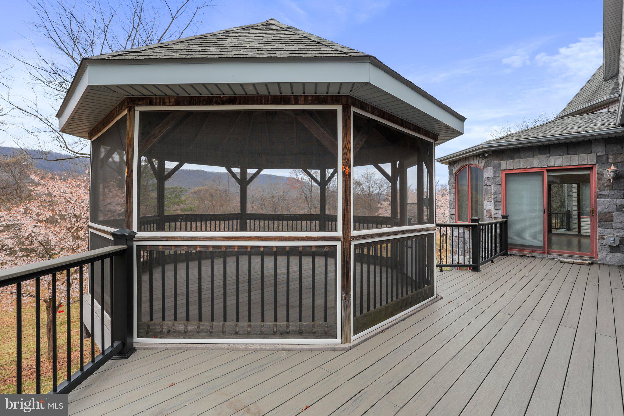 THE MEADOWS AT SLEEPY CREEK - Residential