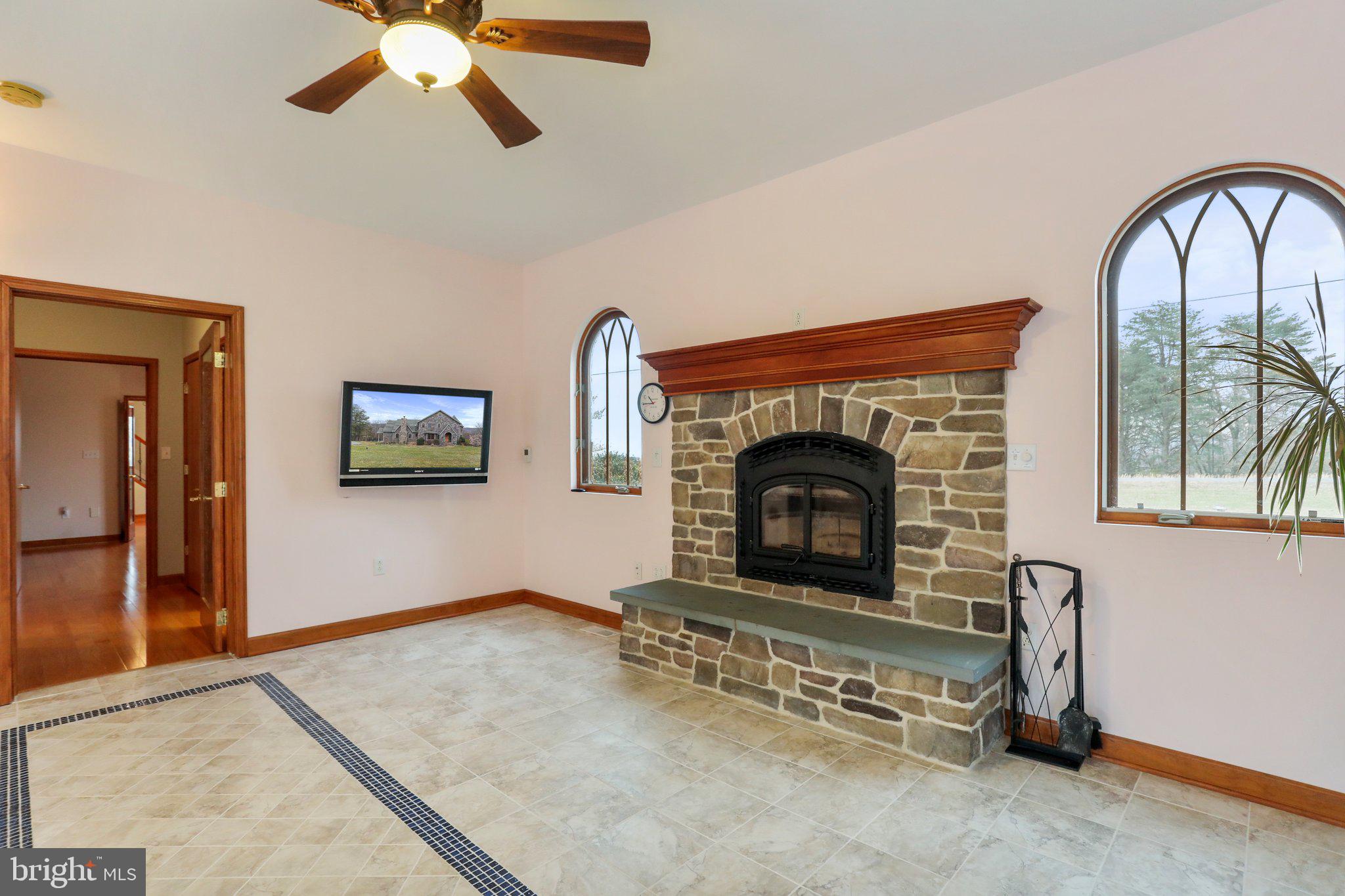 THE MEADOWS AT SLEEPY CREEK - Residential