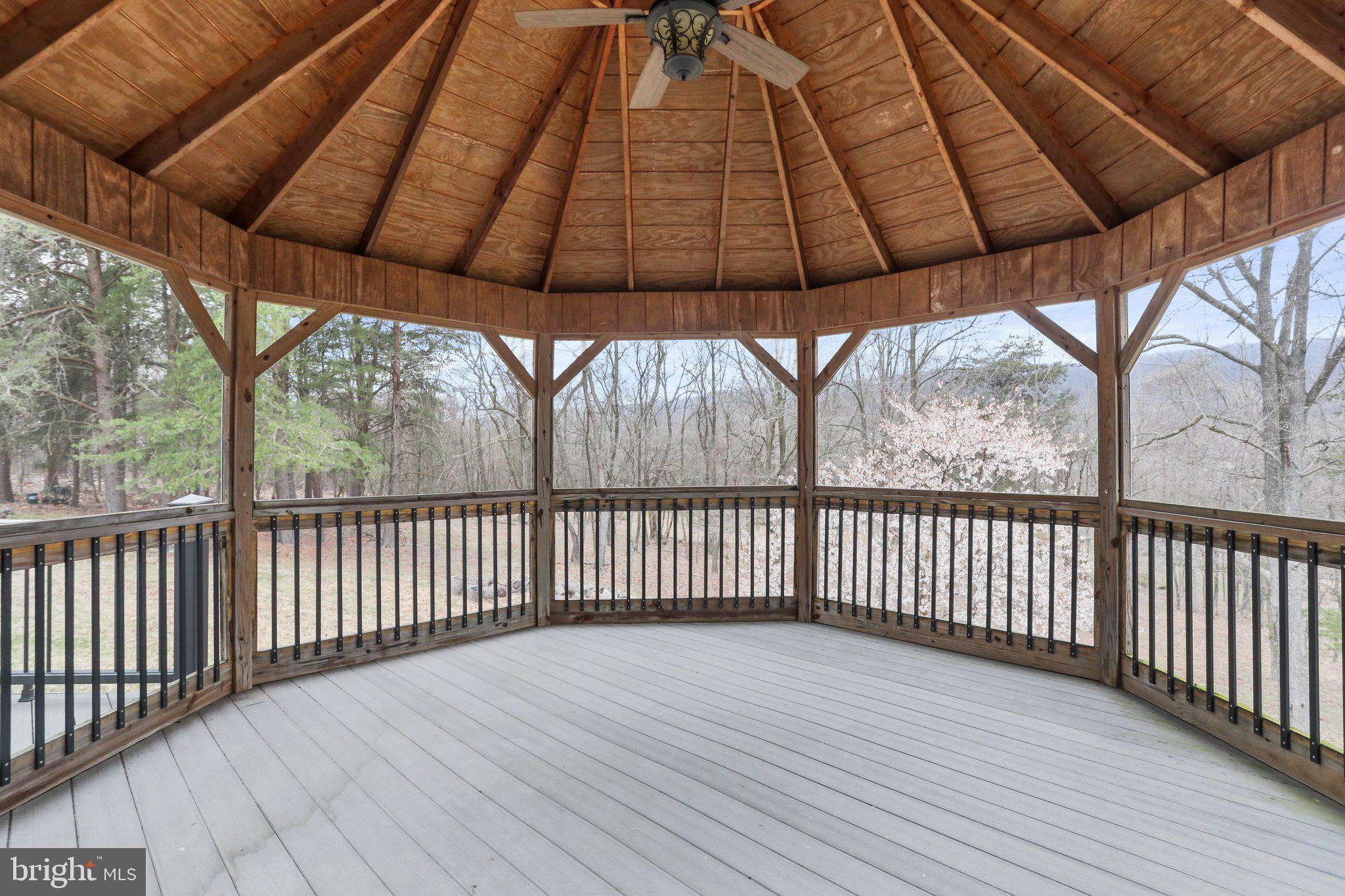 THE MEADOWS AT SLEEPY CREEK - Residential