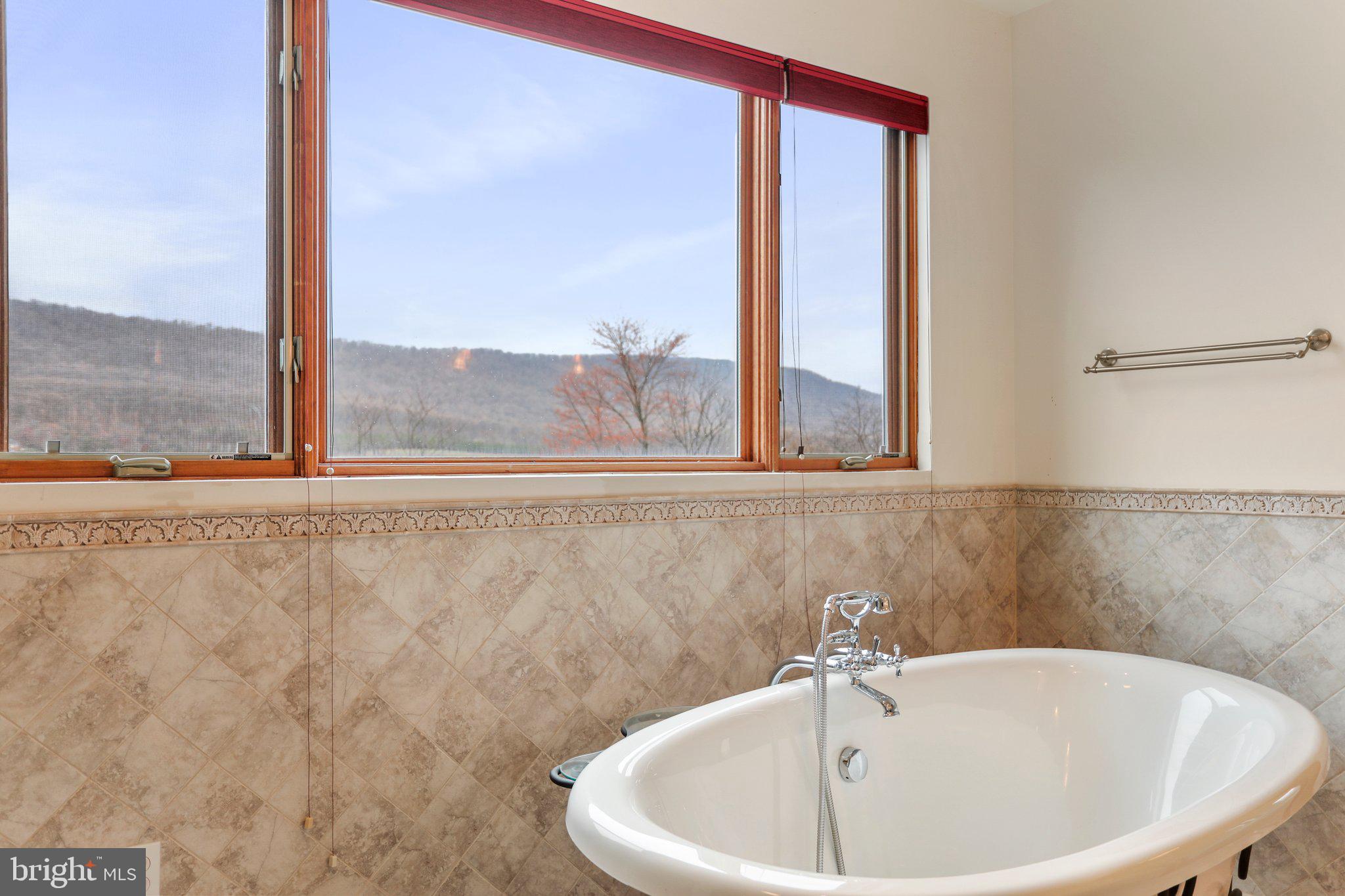 THE MEADOWS AT SLEEPY CREEK - Residential