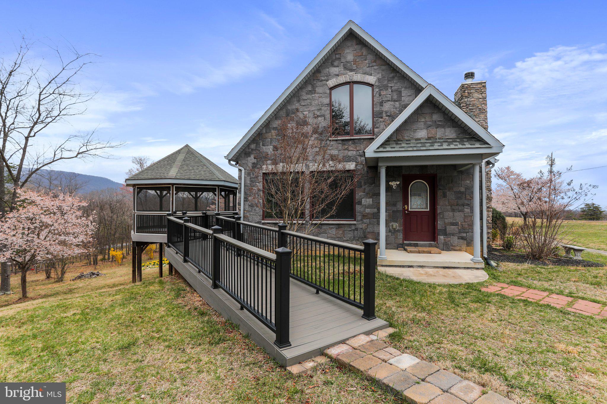 THE MEADOWS AT SLEEPY CREEK - Residential