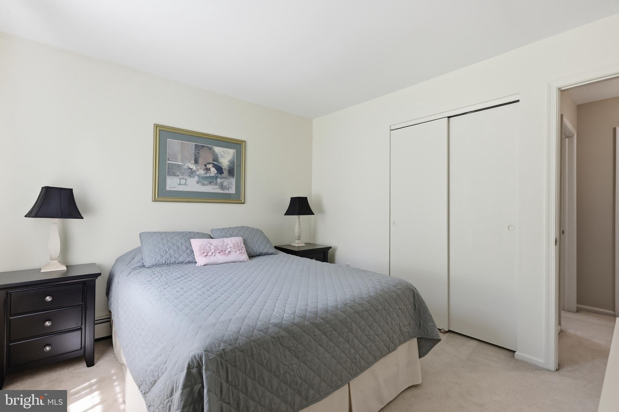 COUNTRY MEADOWS - Residential