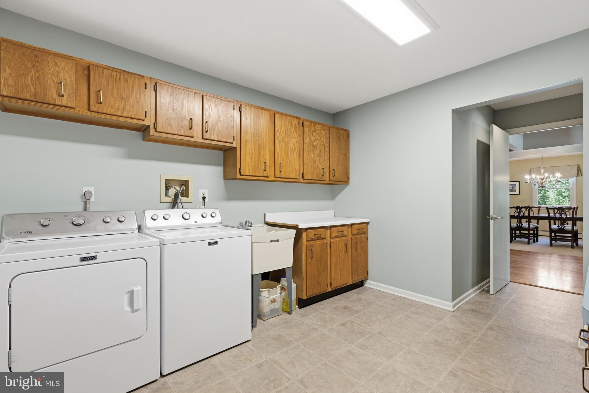 COUNTRY MEADOWS - Residential