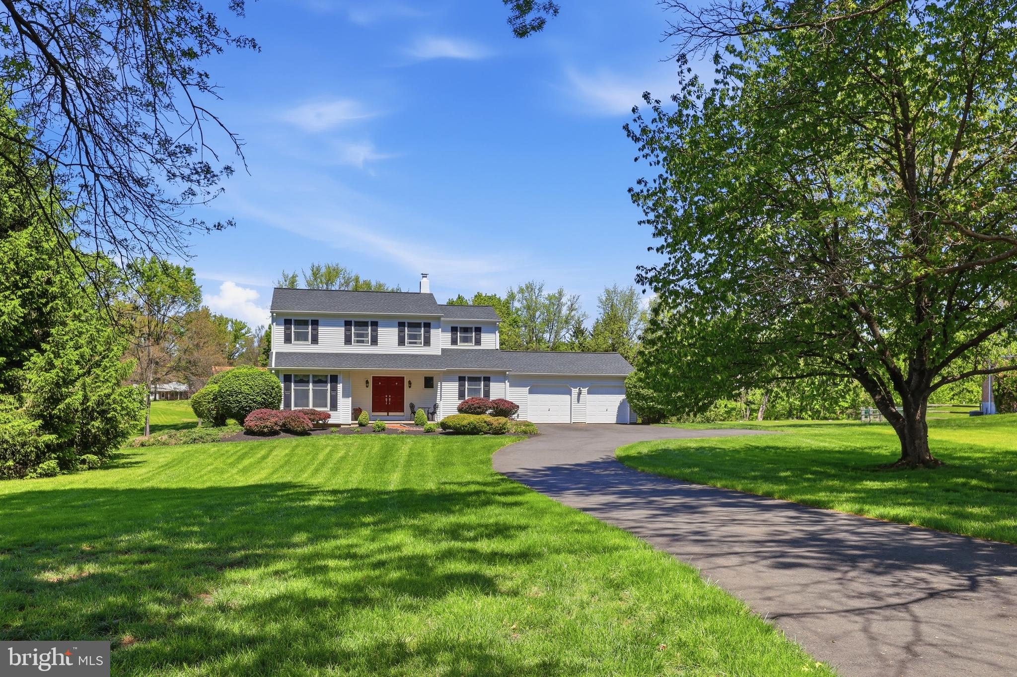 COUNTRY MEADOWS - Residential