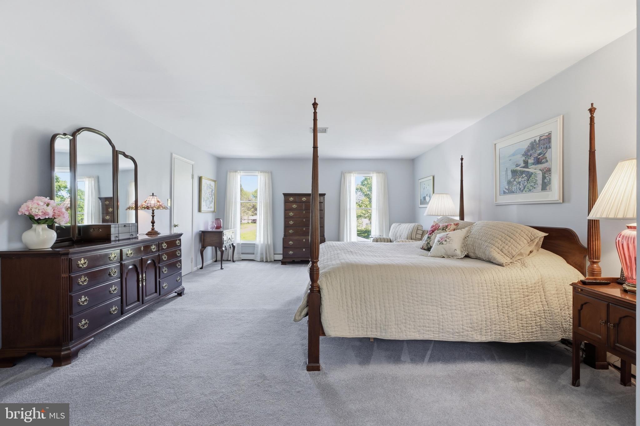 COUNTRY MEADOWS - Residential
