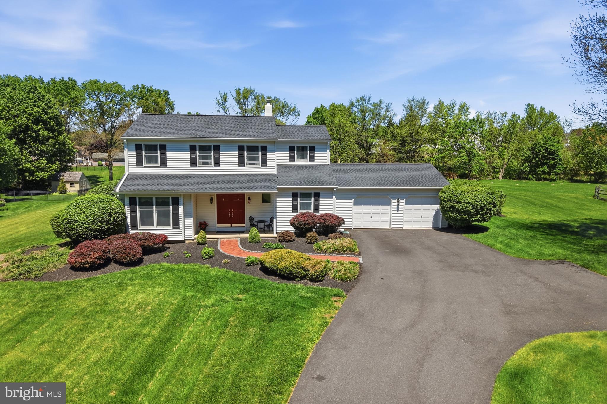 COUNTRY MEADOWS - Residential