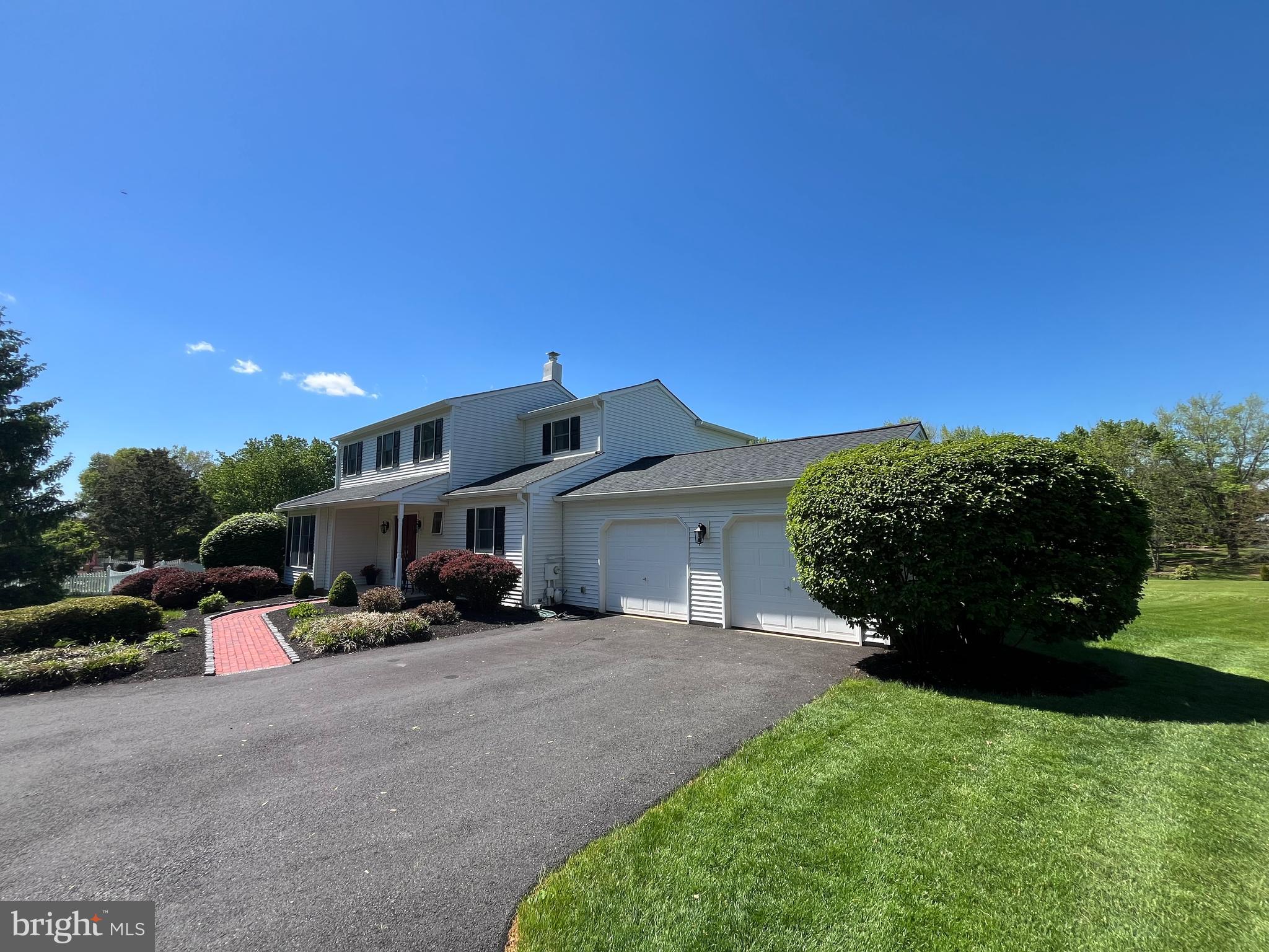 106 SURREY LANE