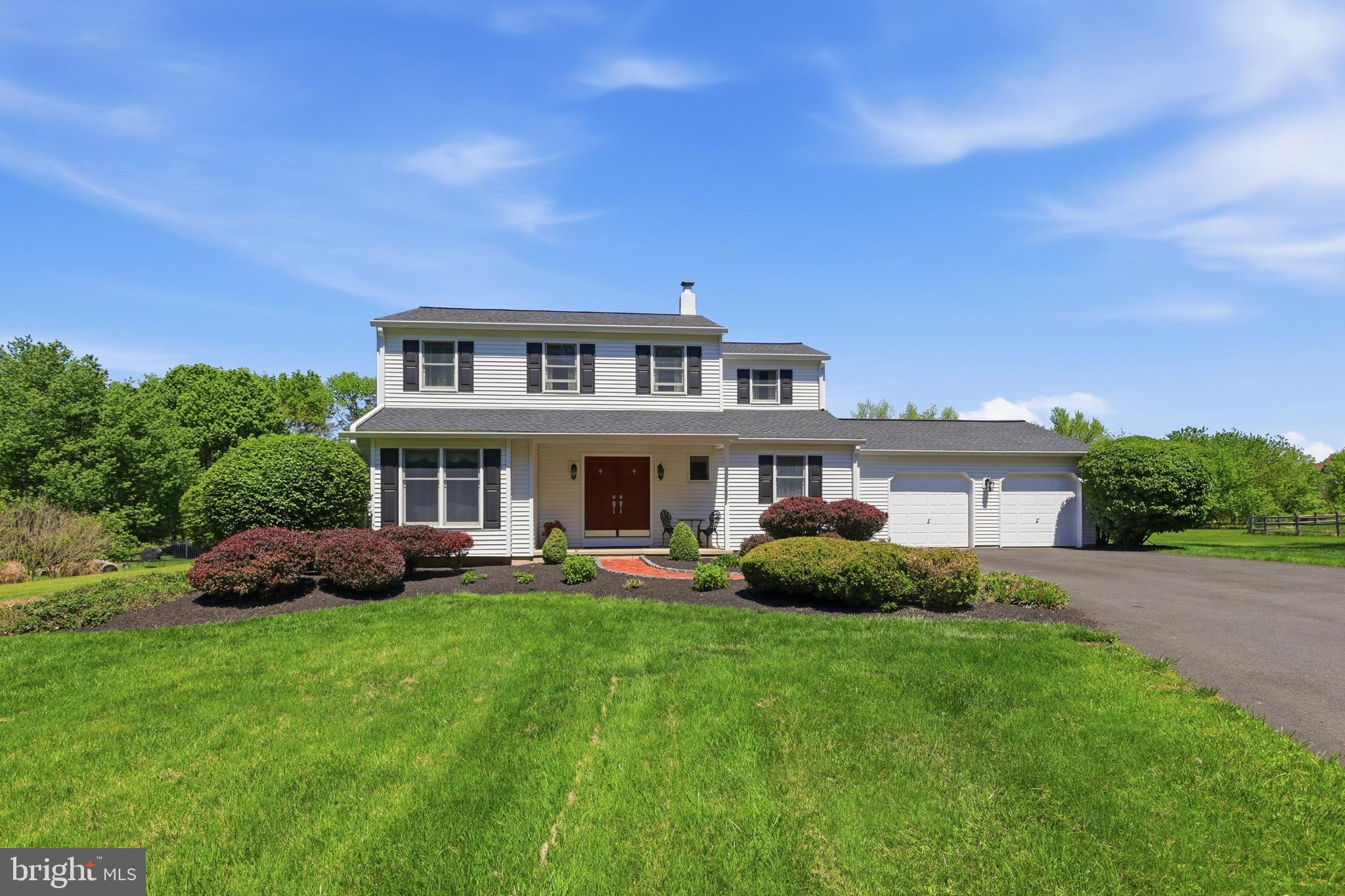 COUNTRY MEADOWS - Residential