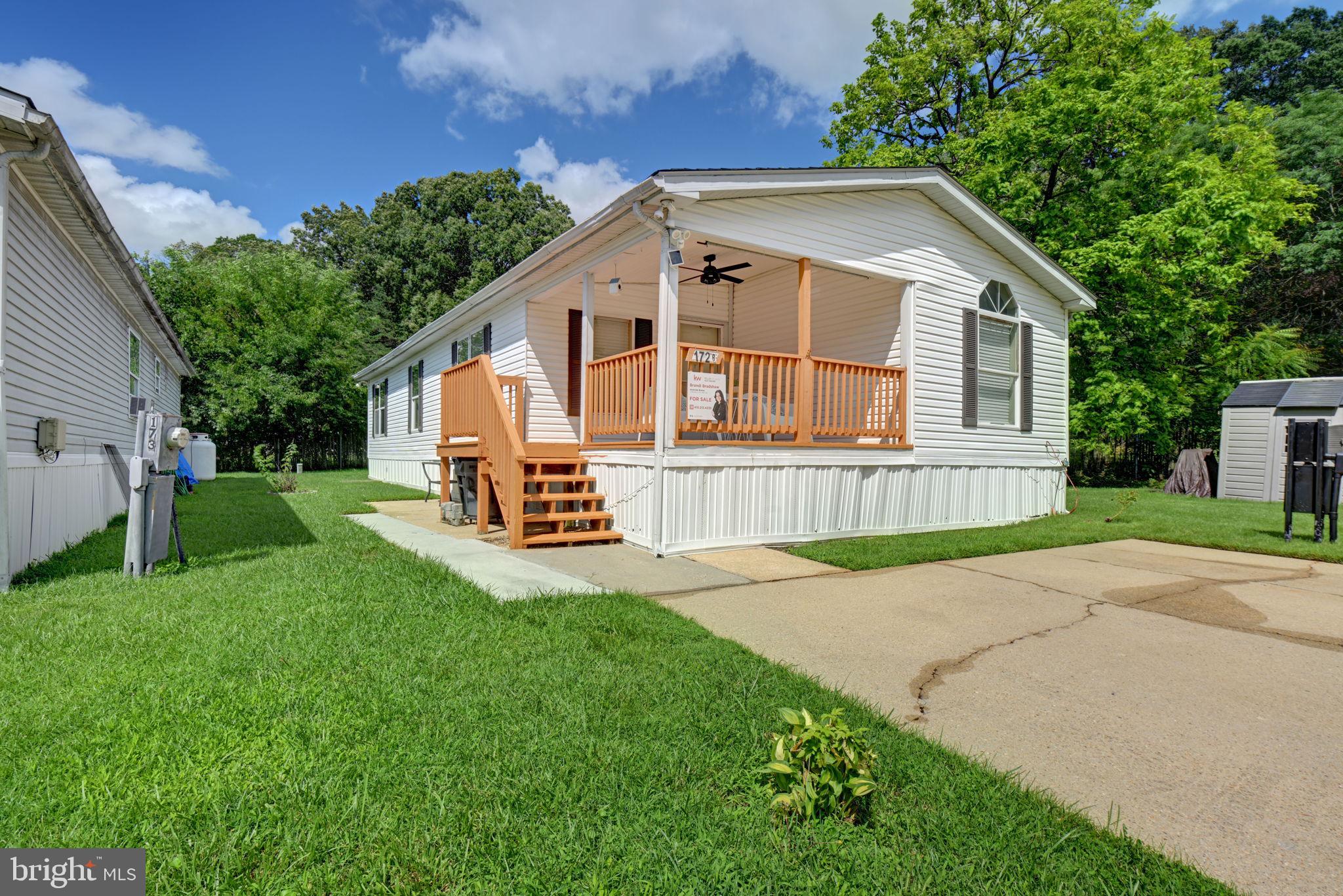 172 B SONNYS COURT