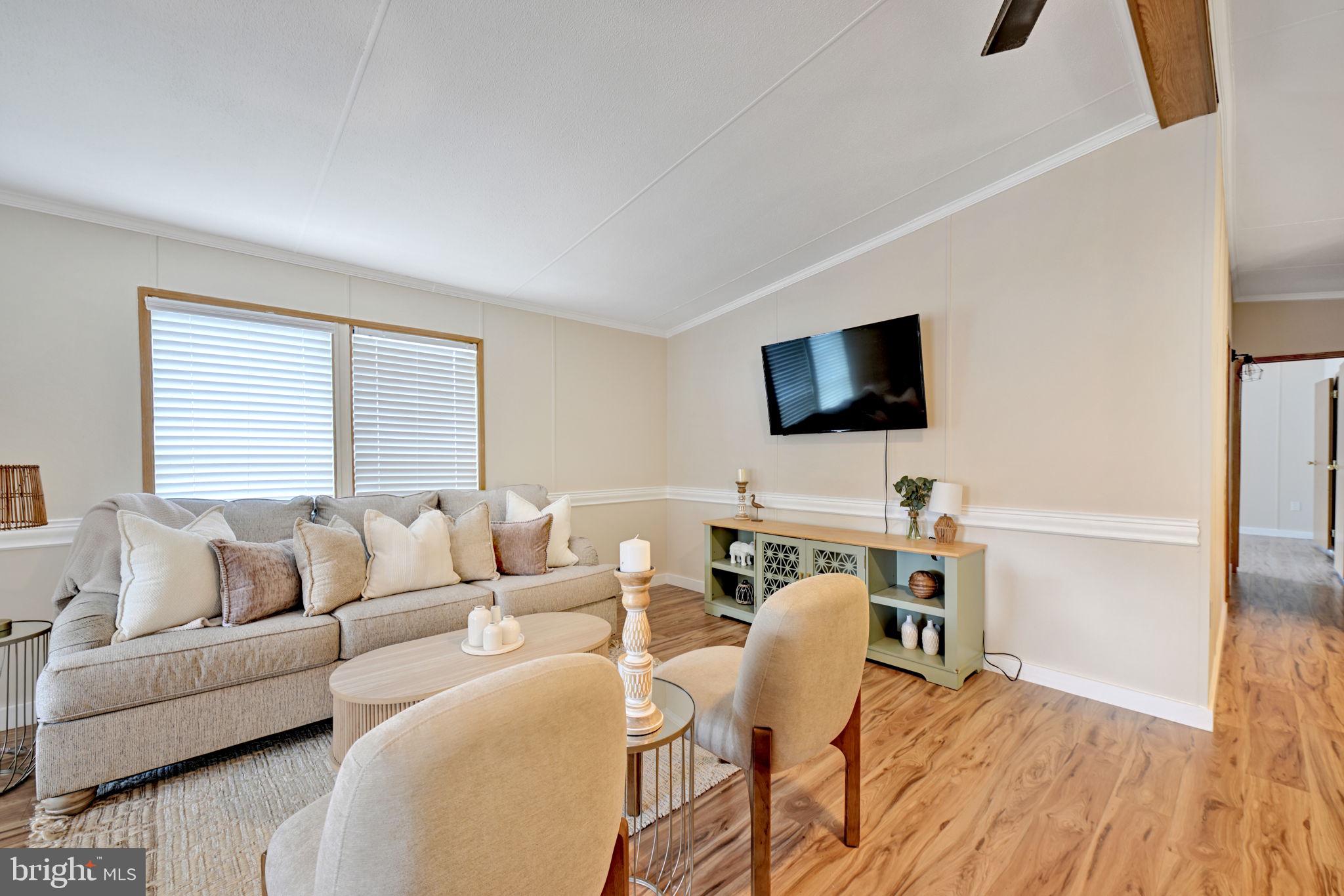 172 B SONNYS COURT