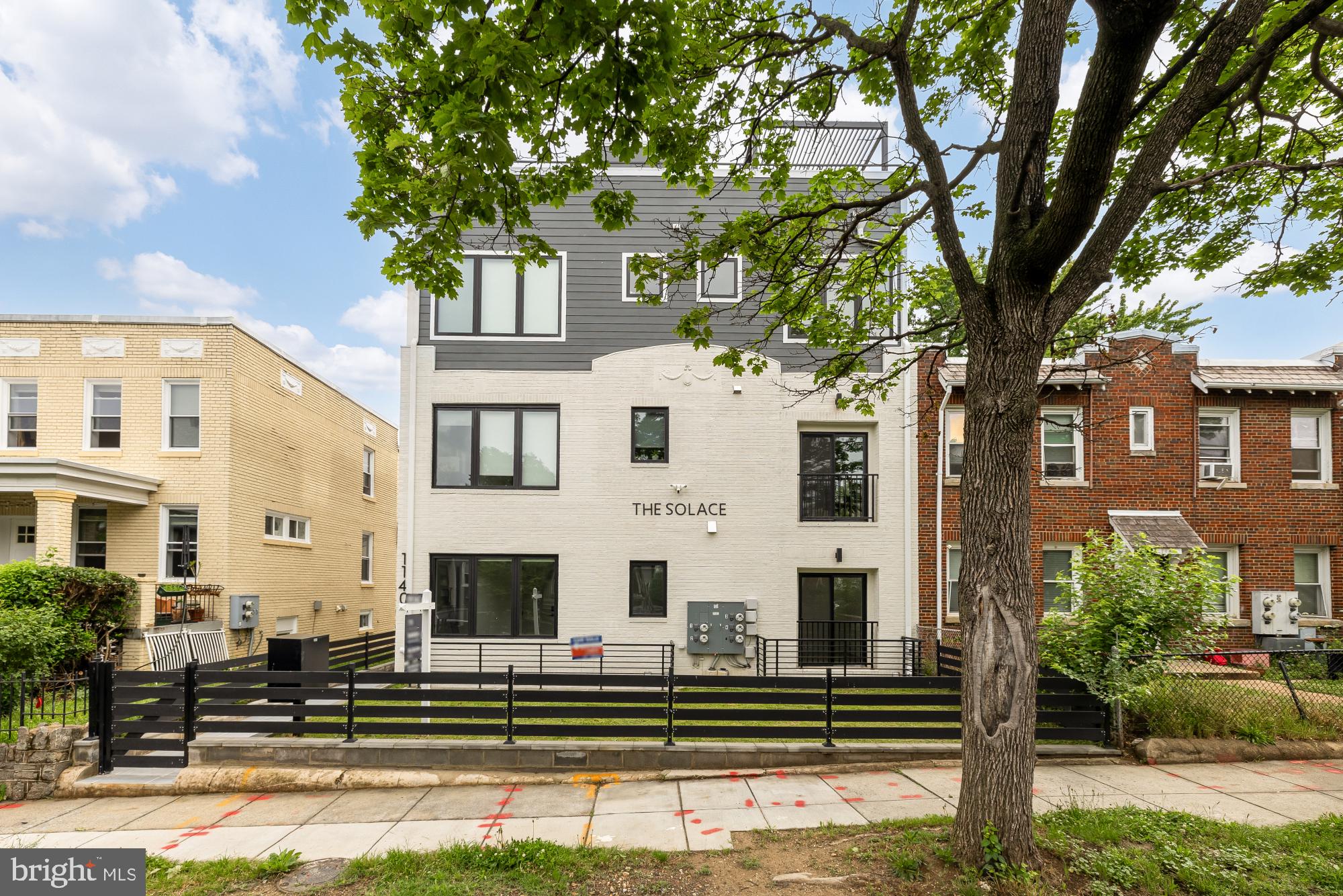 1140 OATES STREET NE 201
