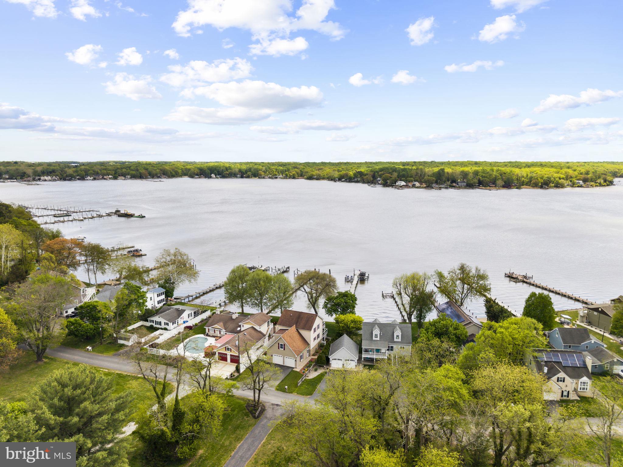 WOODCREST SHORES - Residential