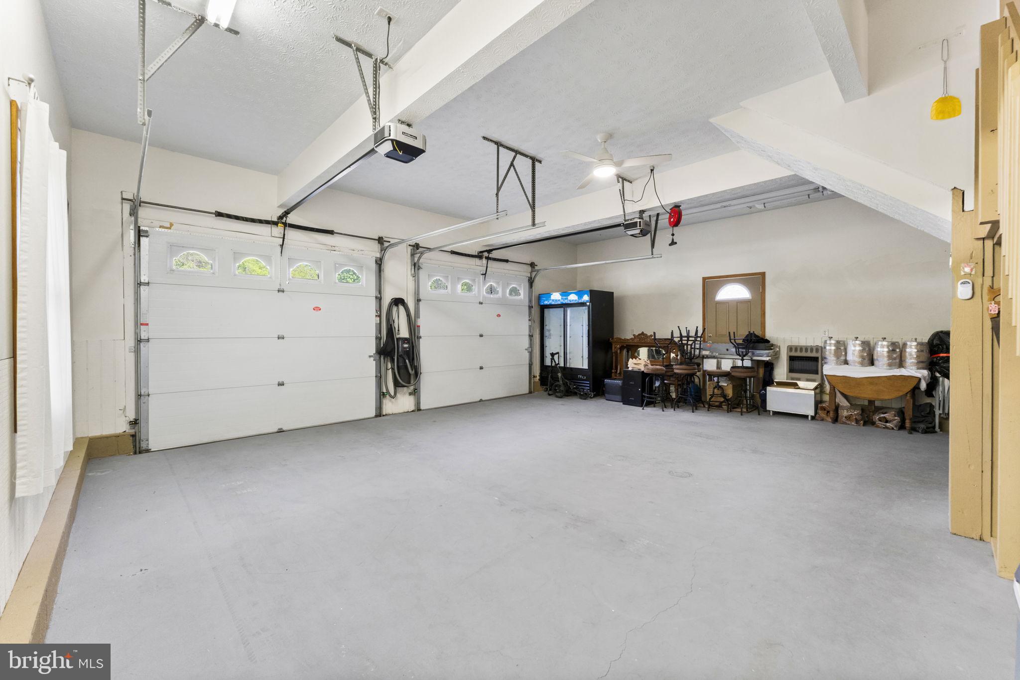 WOODCREST SHORES - Residential