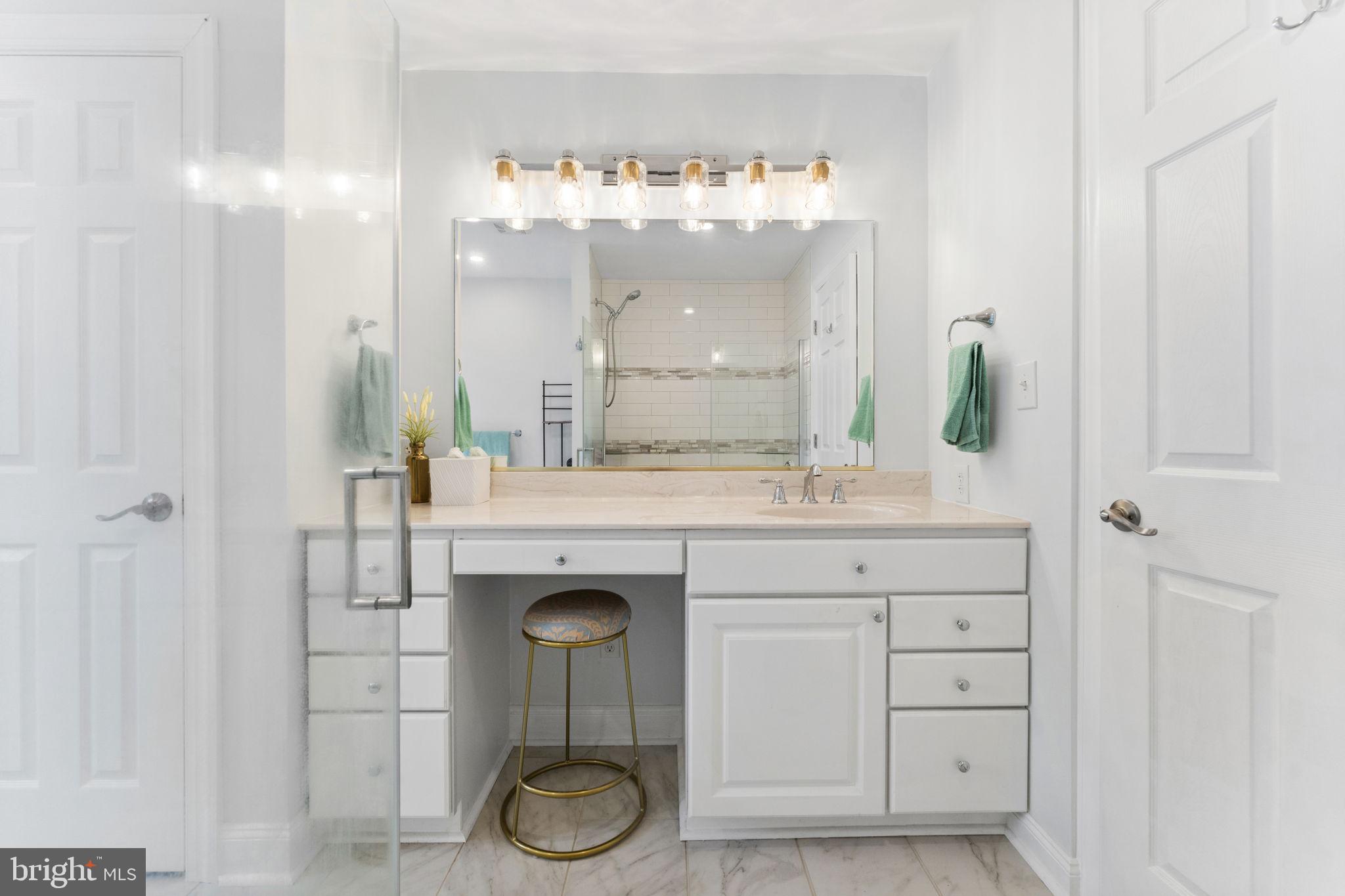 WOODCREST SHORES - Residential