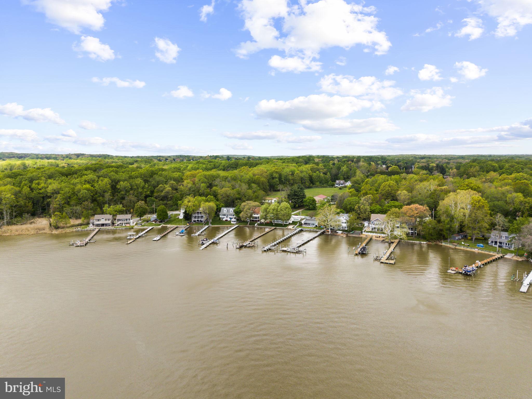 WOODCREST SHORES - Residential