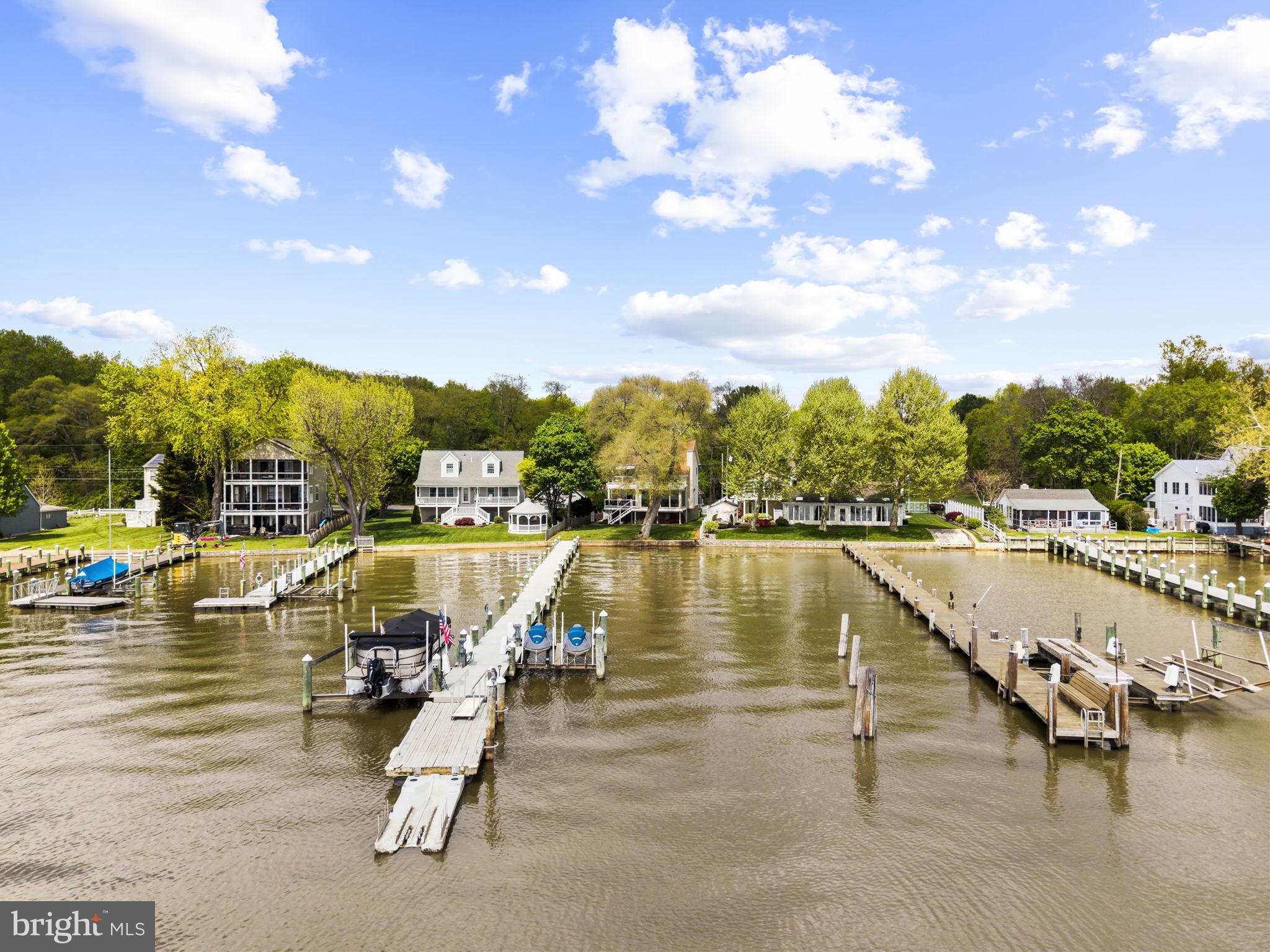 WOODCREST SHORES - Residential