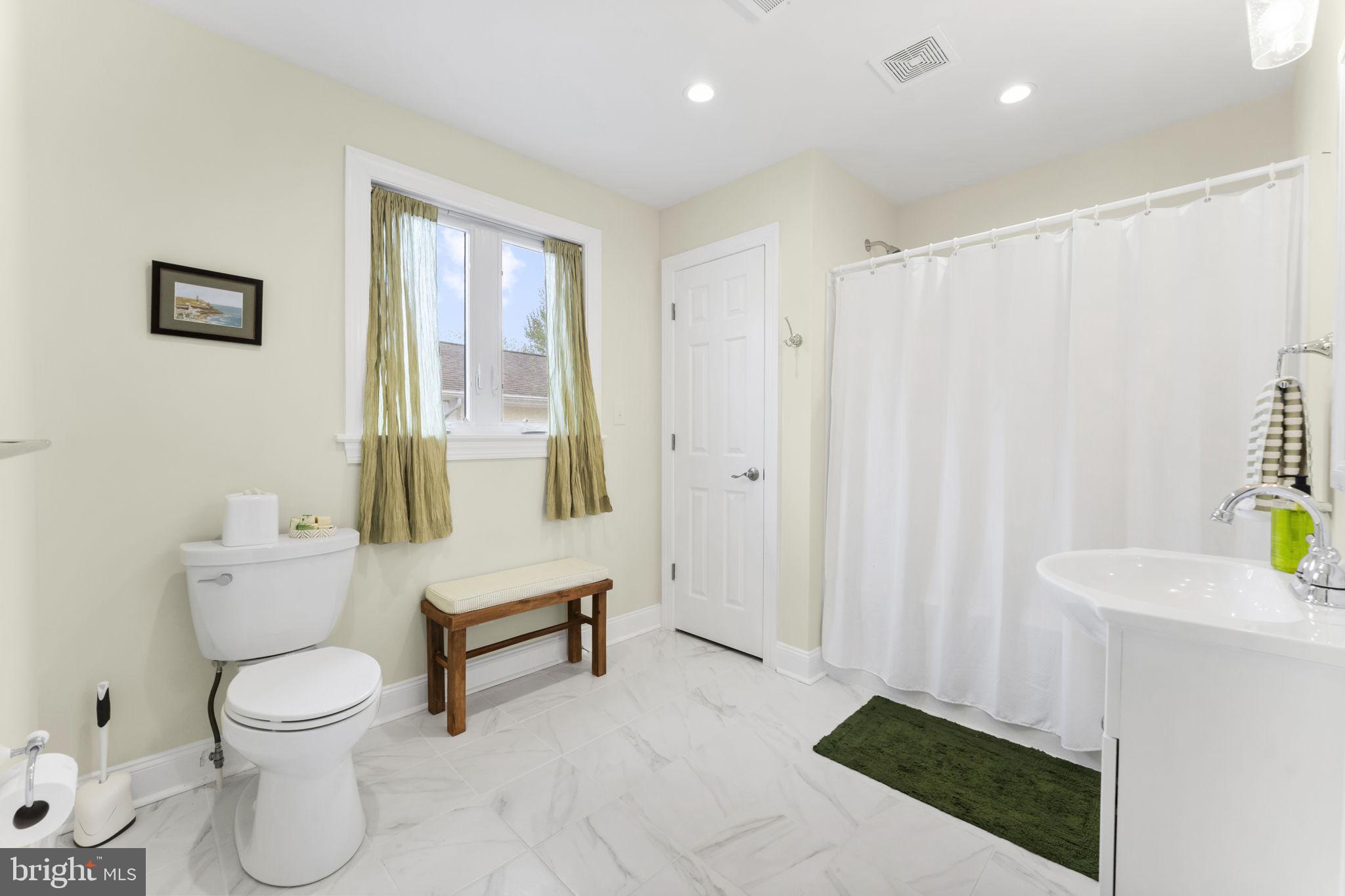 WOODCREST SHORES - Residential