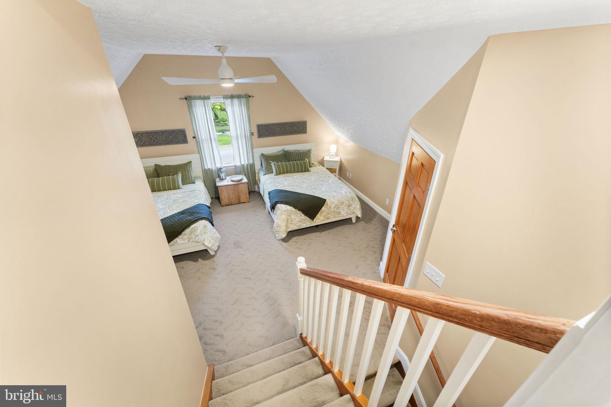 WOODCREST SHORES - Residential