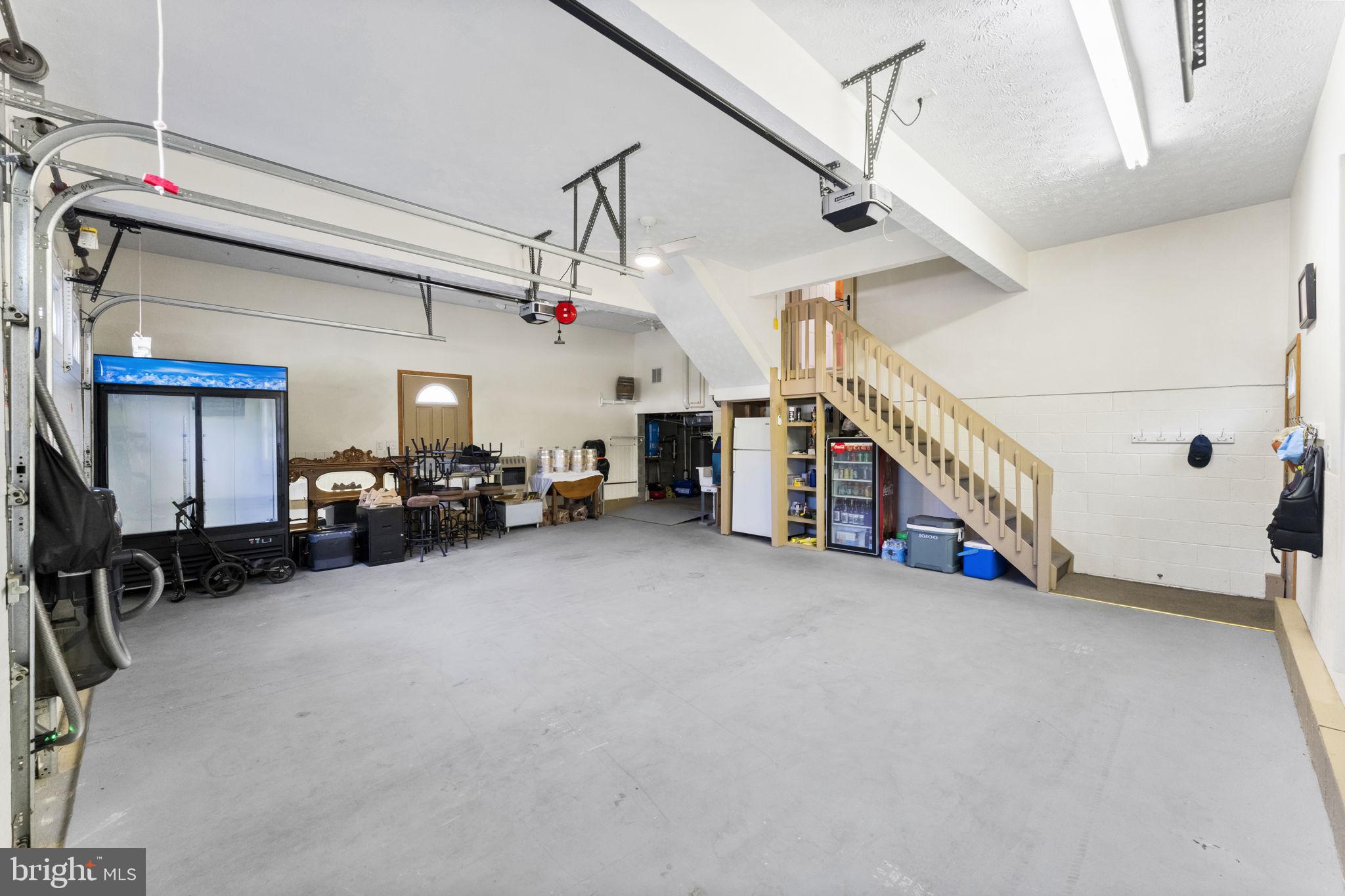 WOODCREST SHORES - Residential