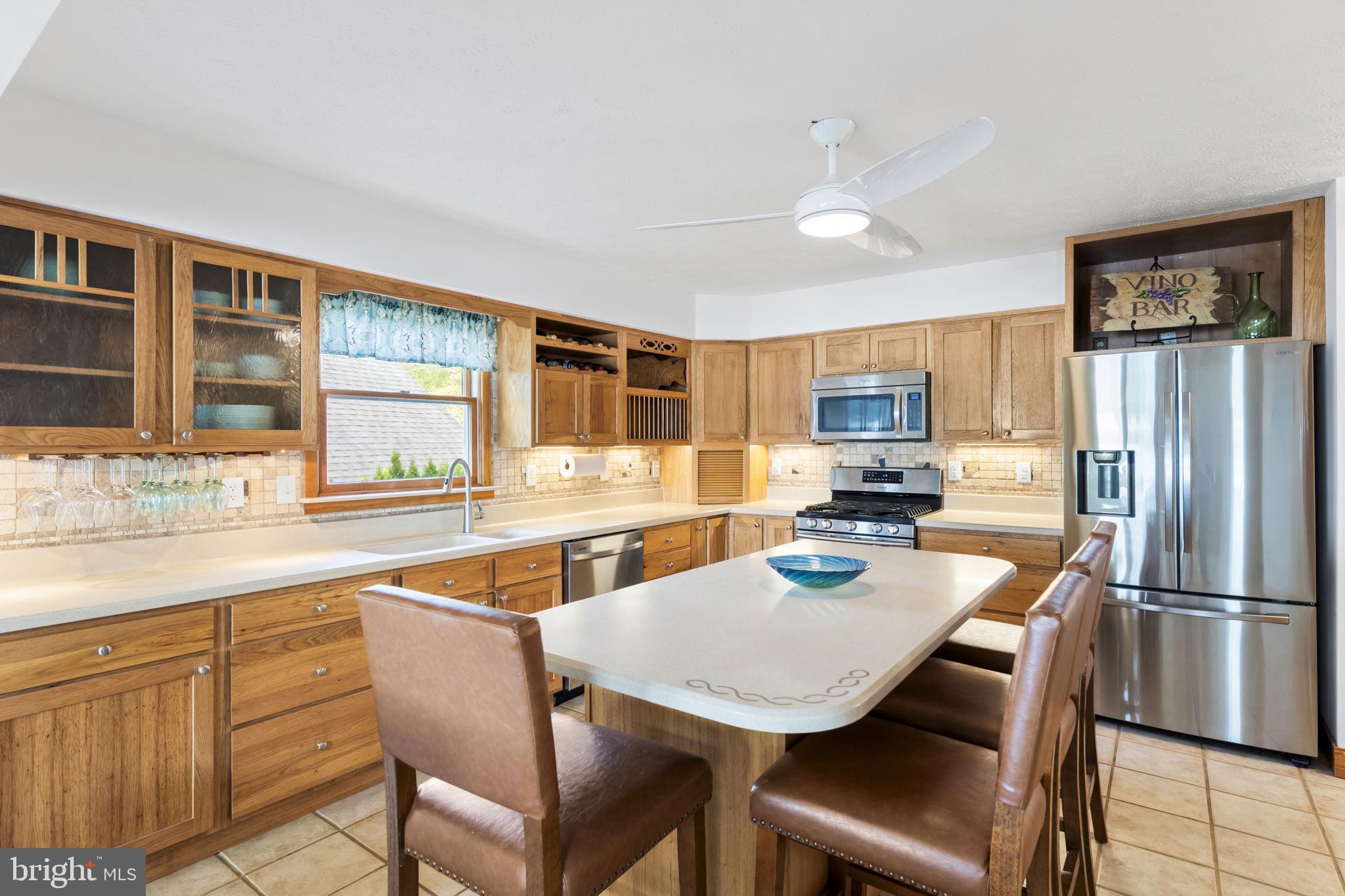 WOODCREST SHORES - Residential