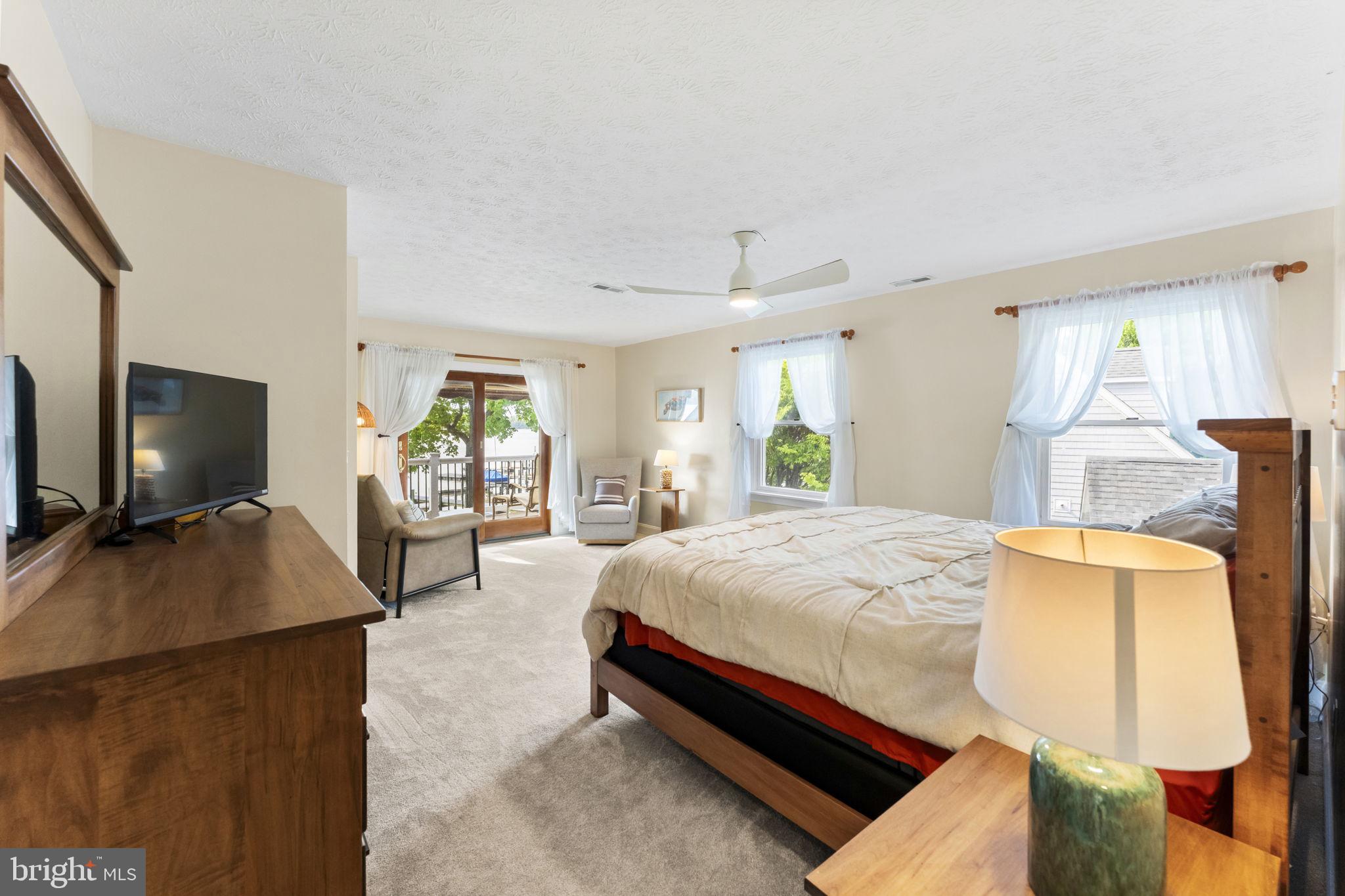 WOODCREST SHORES - Residential