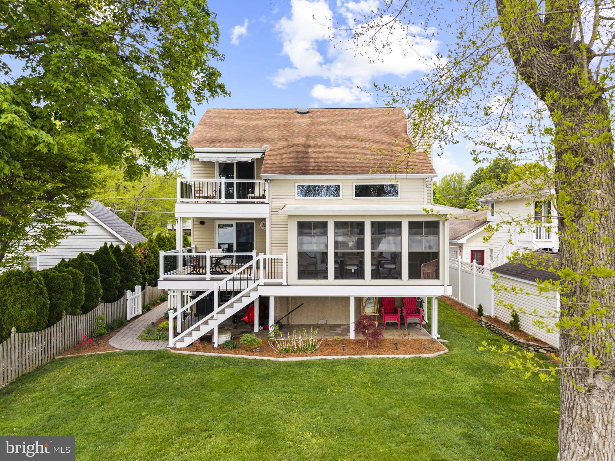 WOODCREST SHORES - Residential