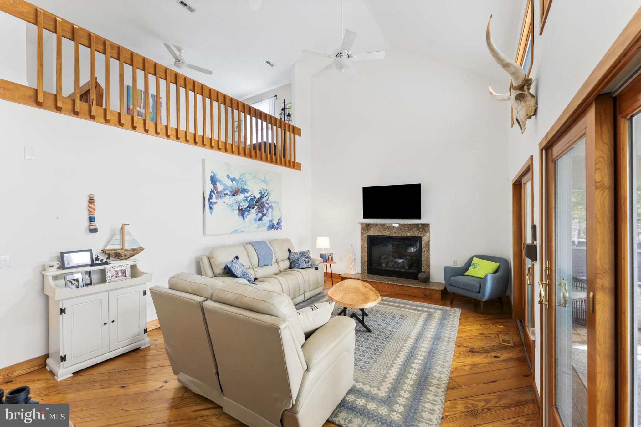 WOODCREST SHORES - Residential