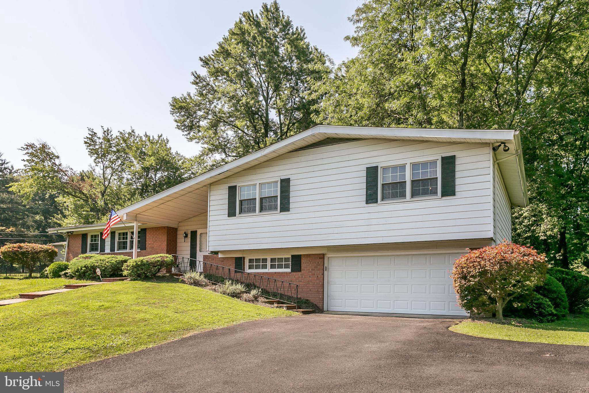 EDEN ROCK - Residential