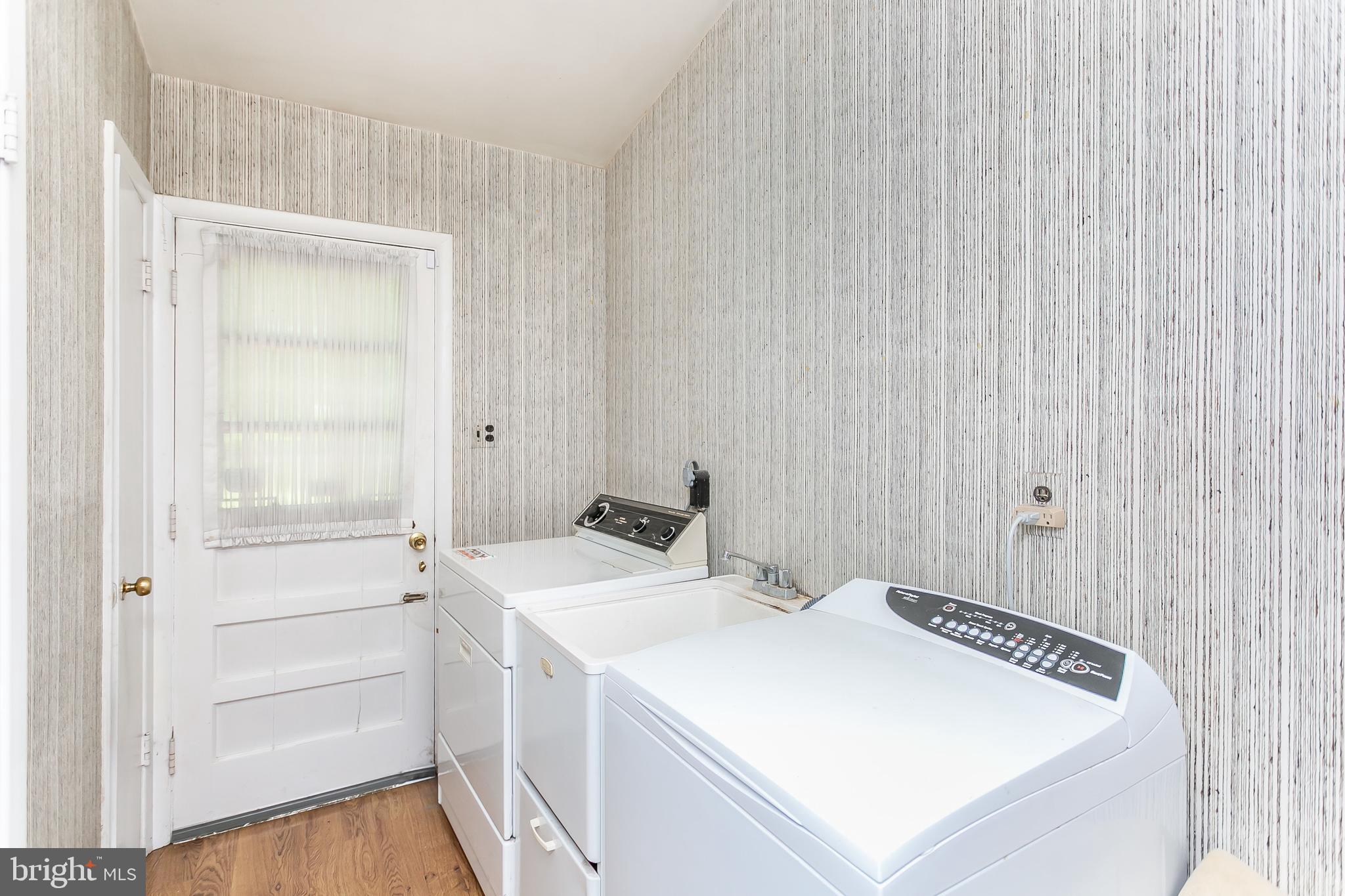 EDEN ROCK - Residential