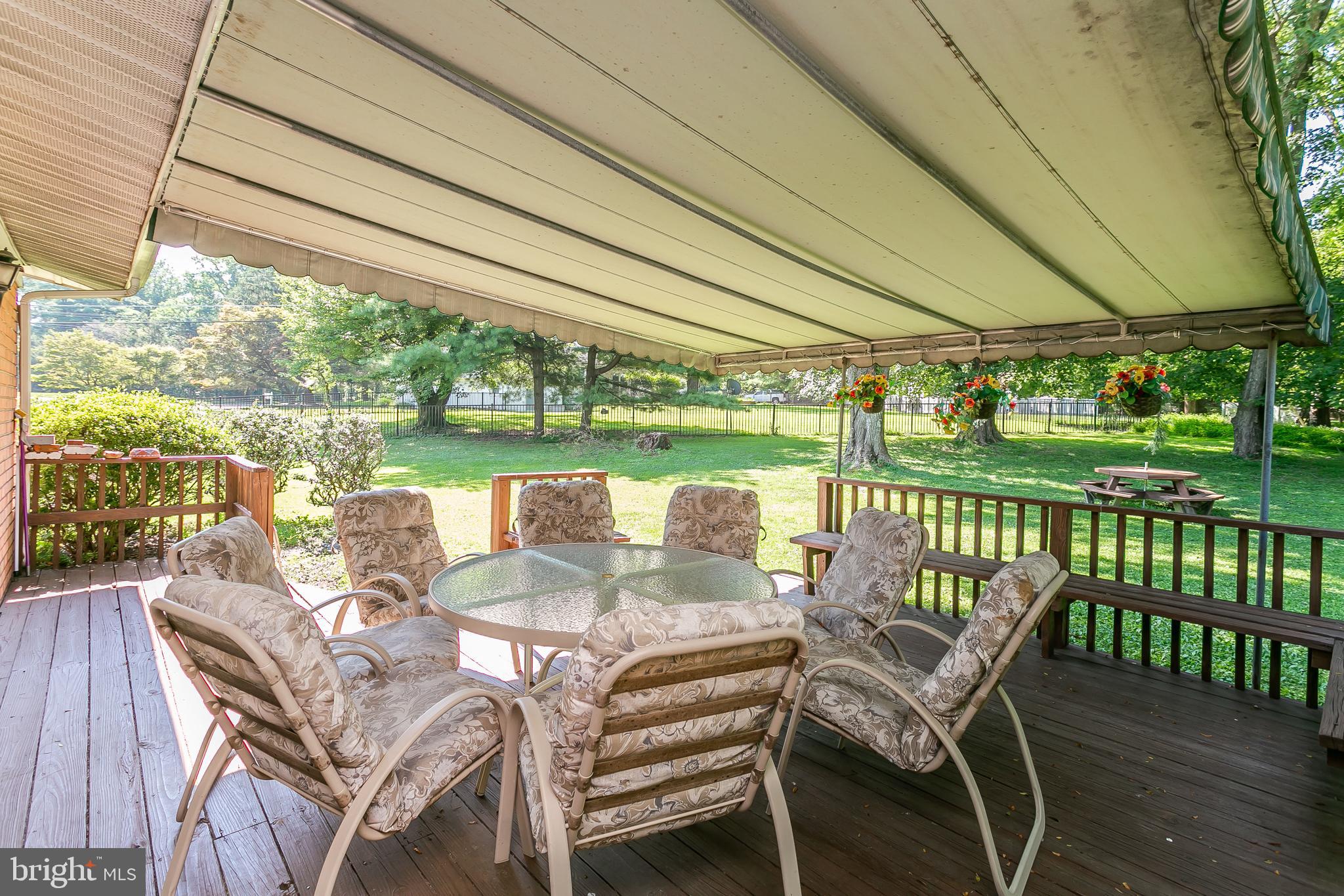 EDEN ROCK - Residential