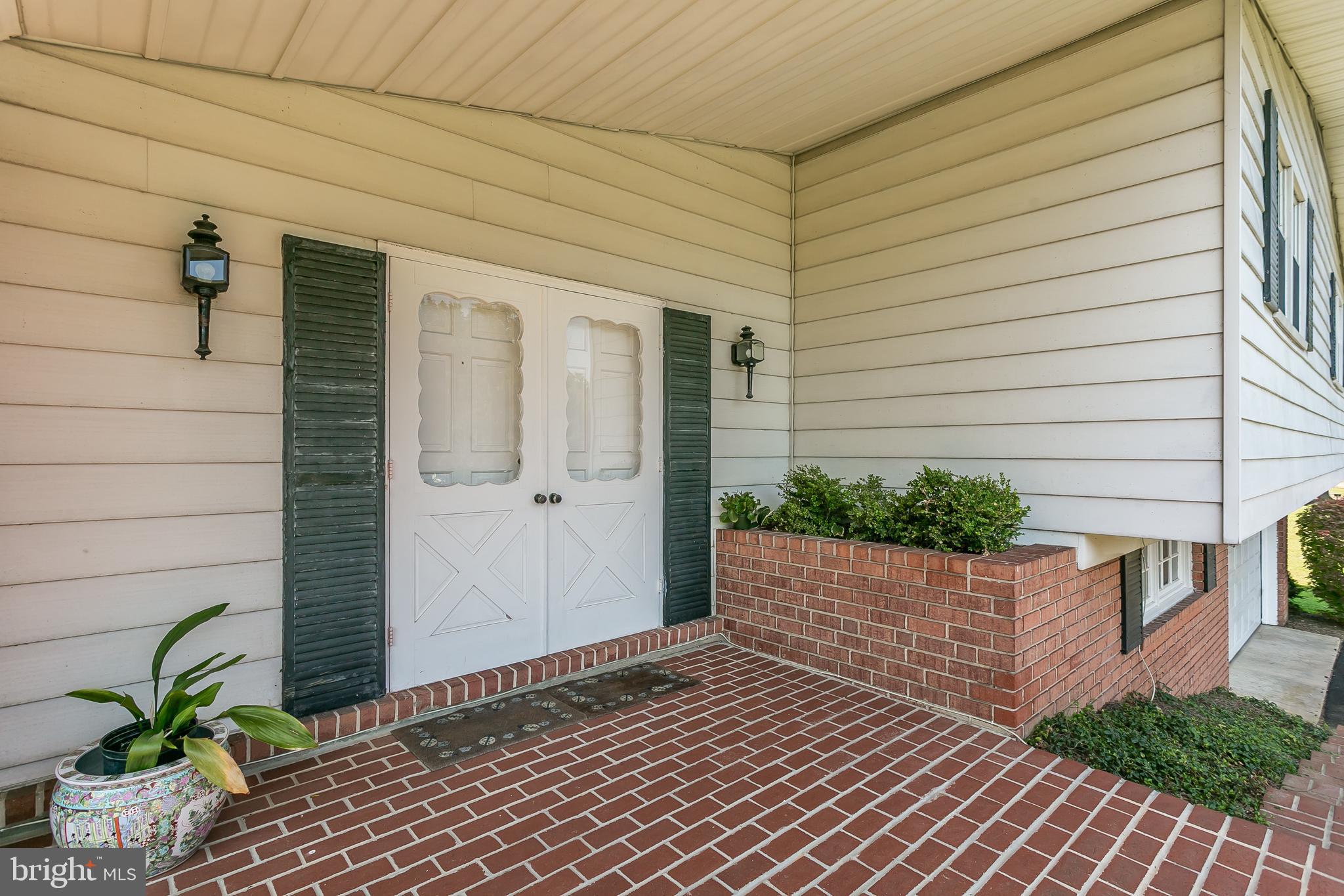 EDEN ROCK - Residential