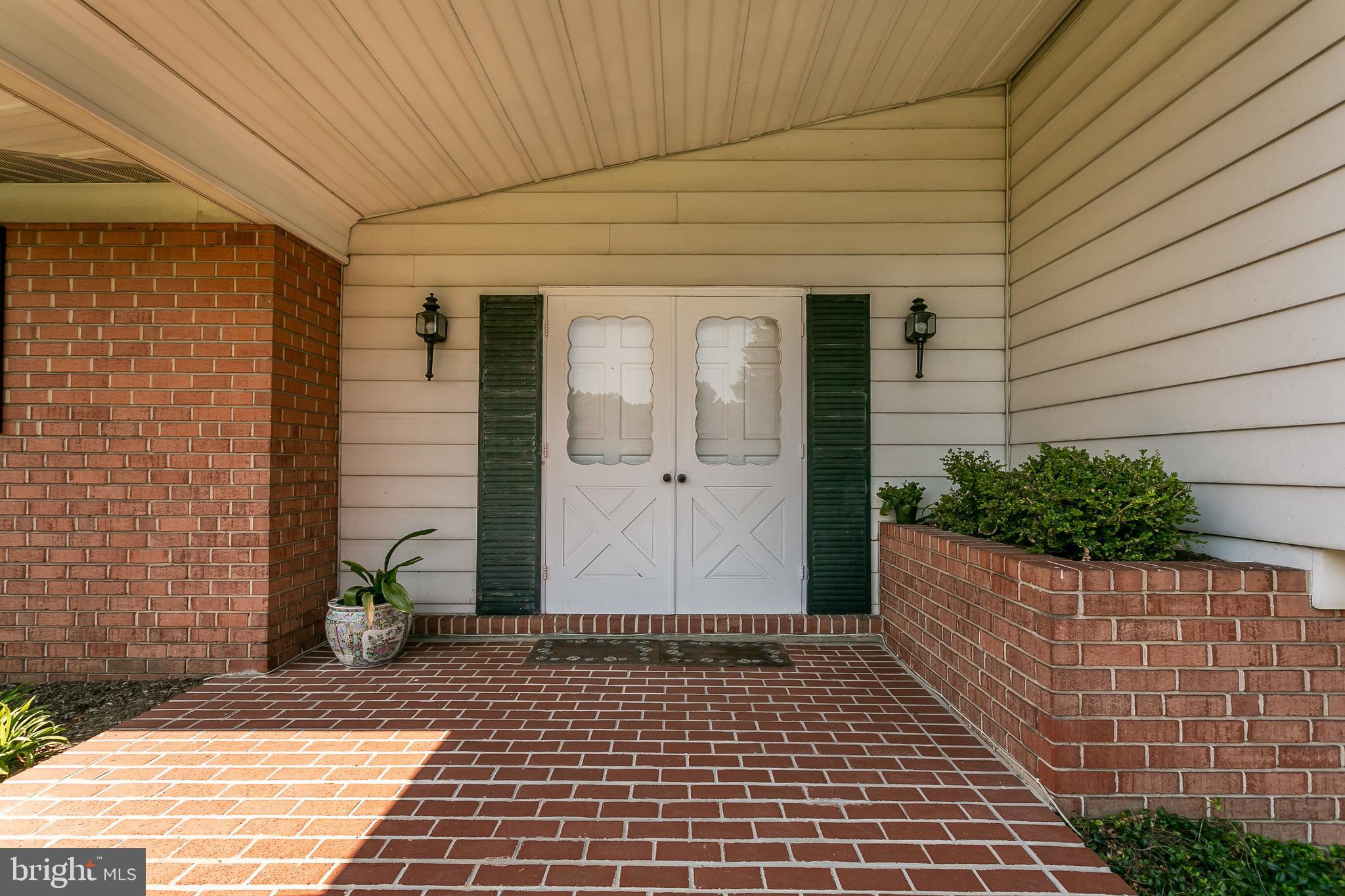 EDEN ROCK - Residential