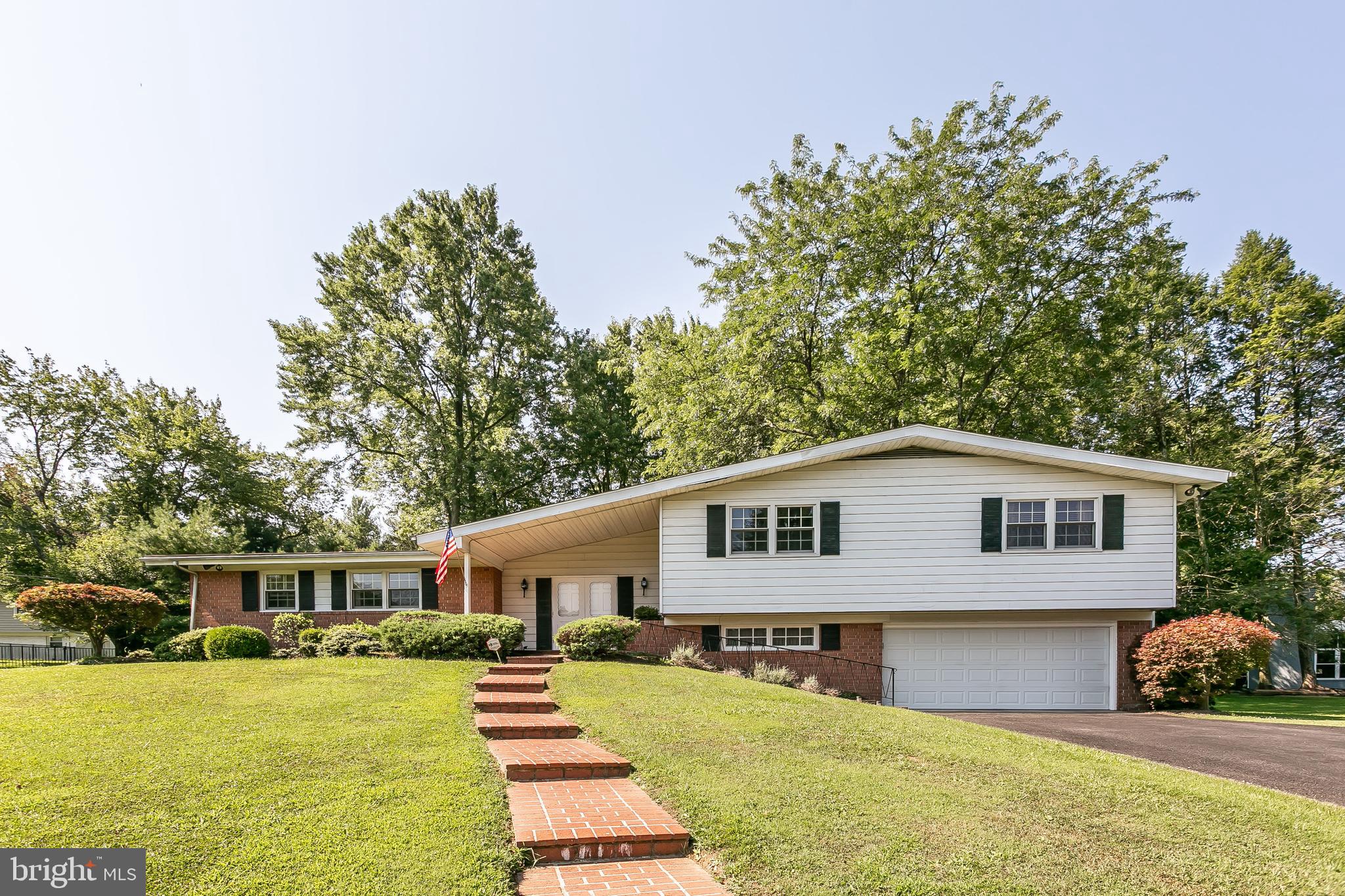 EDEN ROCK - Residential