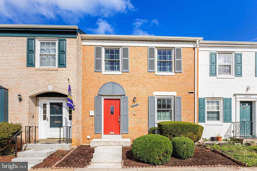 Three level townhouse in Springfield Village, Fairfax. Three bedrooms, two full baths, two half baths, and a finished basement. No rear neighbors and a private deck that looks onto trees.
The main level offers an easy flow with good natural light, a comfortable living and dining area, and a kitchen with ample cabinet and counter space. Upstairs provides three bedrooms, including a primary bedroom with an attached bath, plus a second full bath. The finished lower level adds flexible space for a rec room, office, fitness, or guests.
Parking is simple with one assigned space and plenty of additional parking nearby. Convenient location close to shopping, parks, major roads, and public transit.