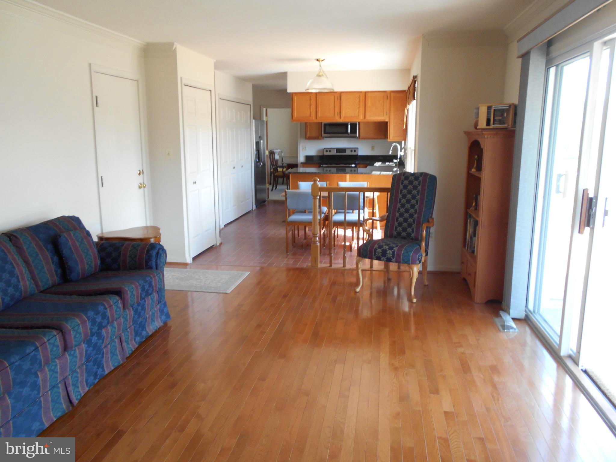 SEVEN OAKS - Residential