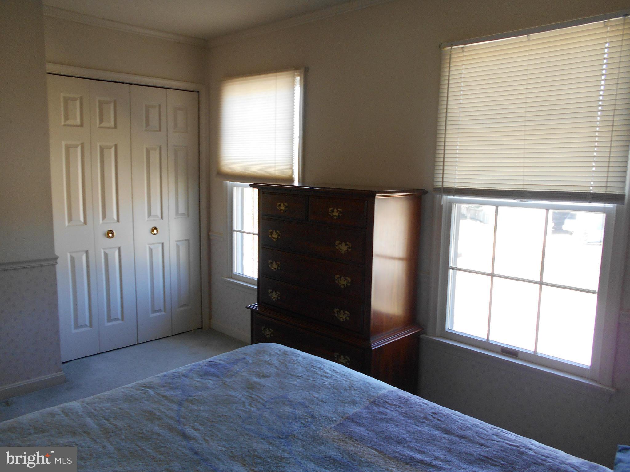 SEVEN OAKS - Residential