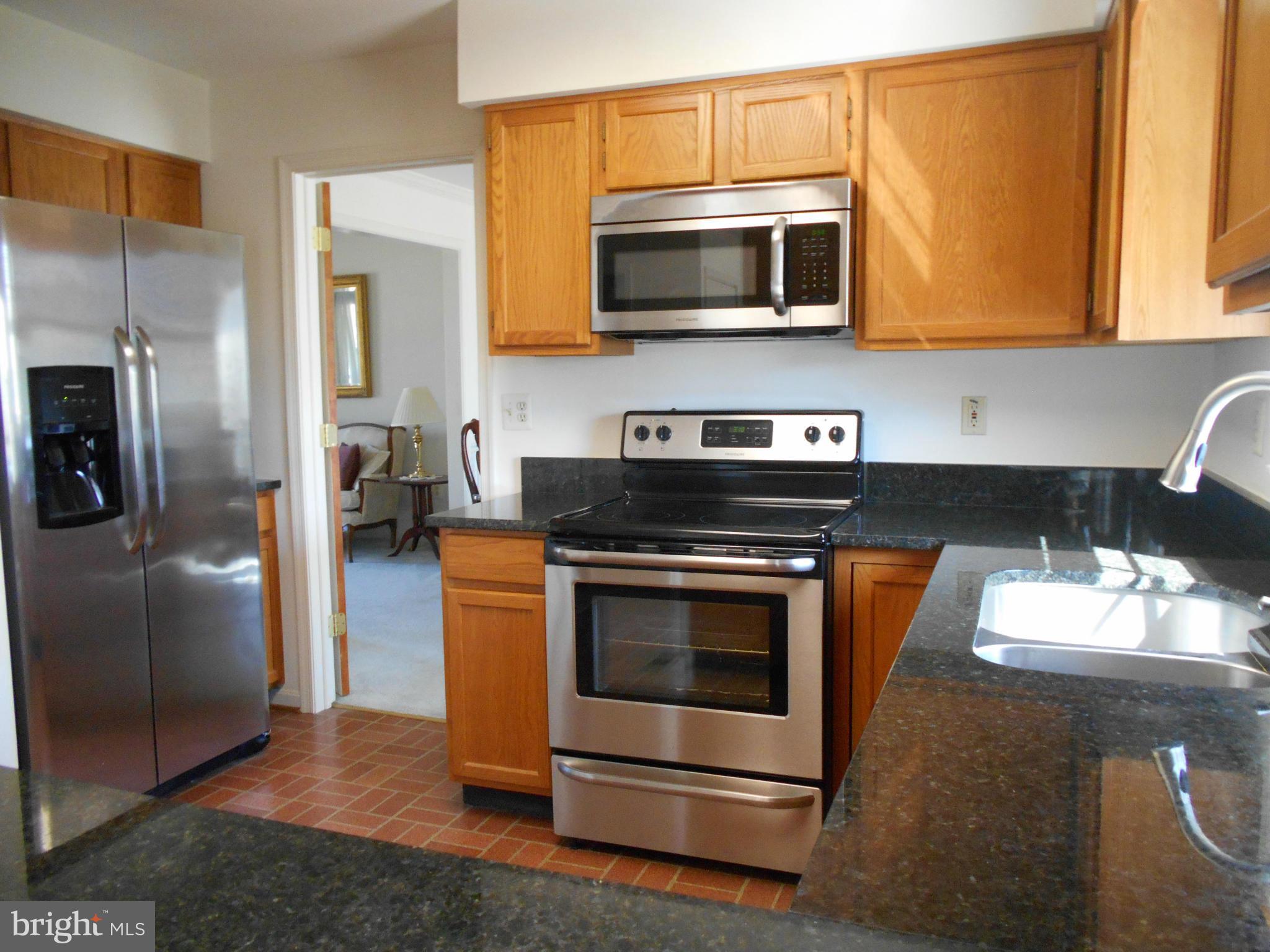 SEVEN OAKS - Residential