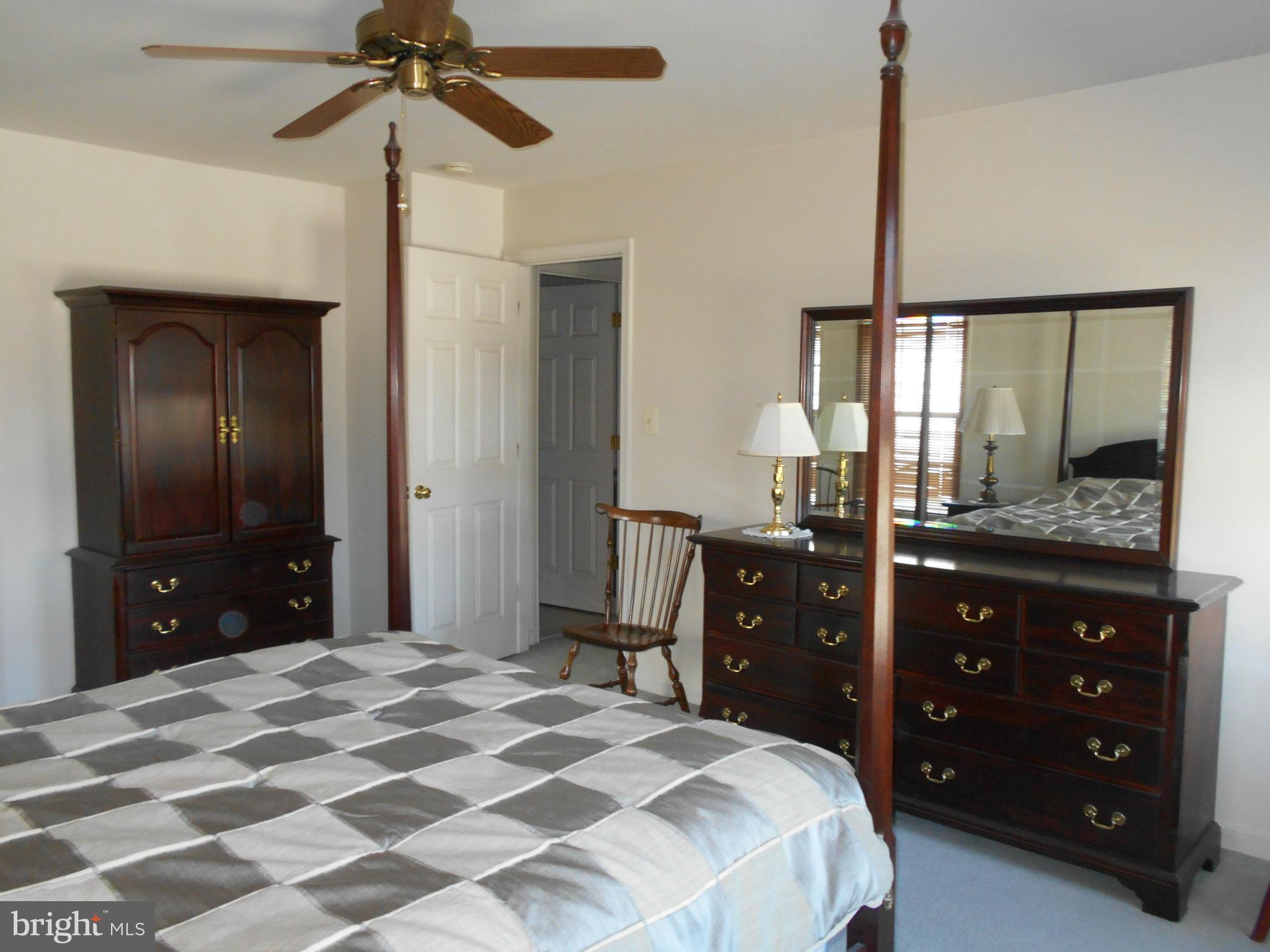 SEVEN OAKS - Residential