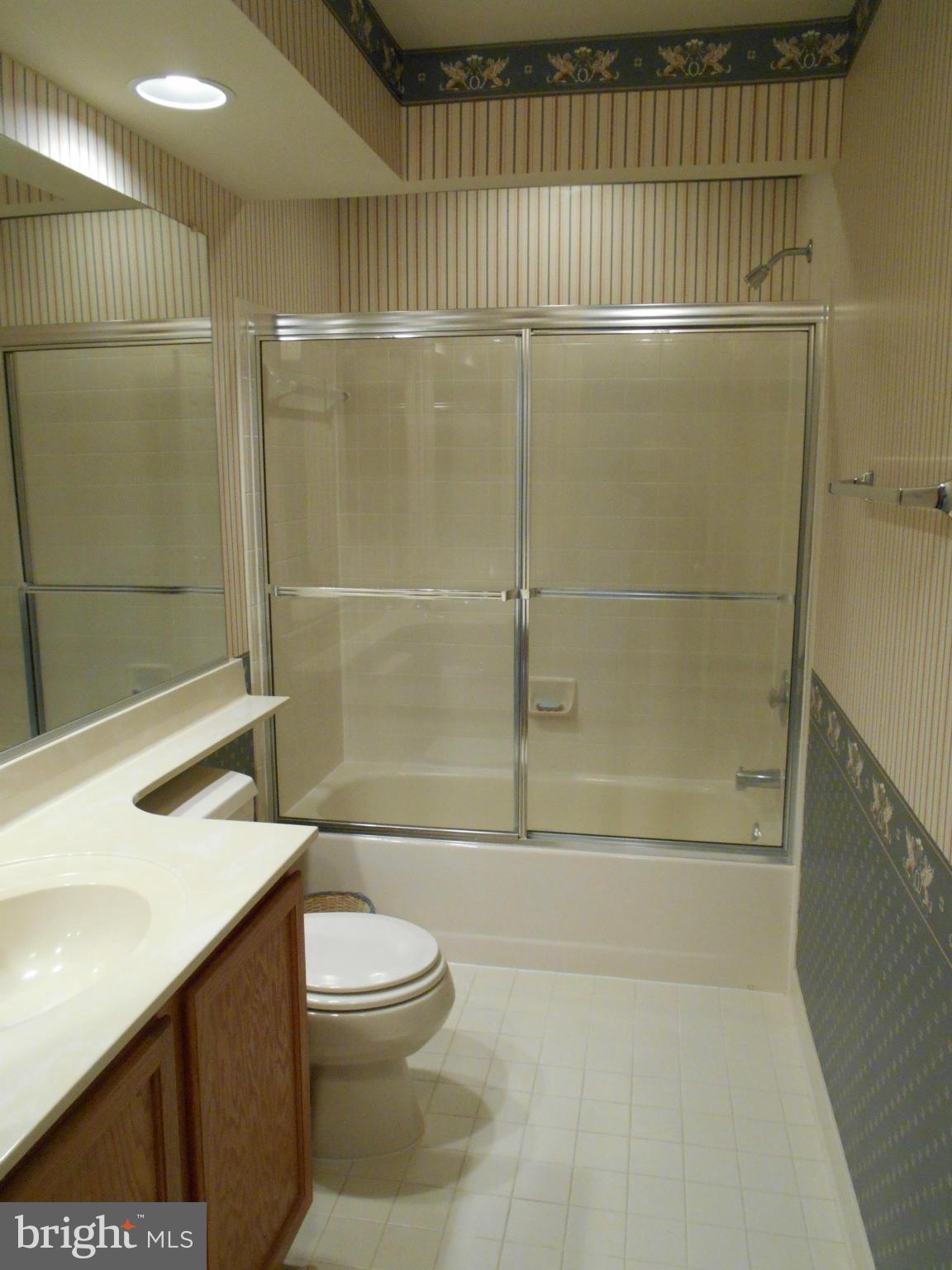 SEVEN OAKS - Residential