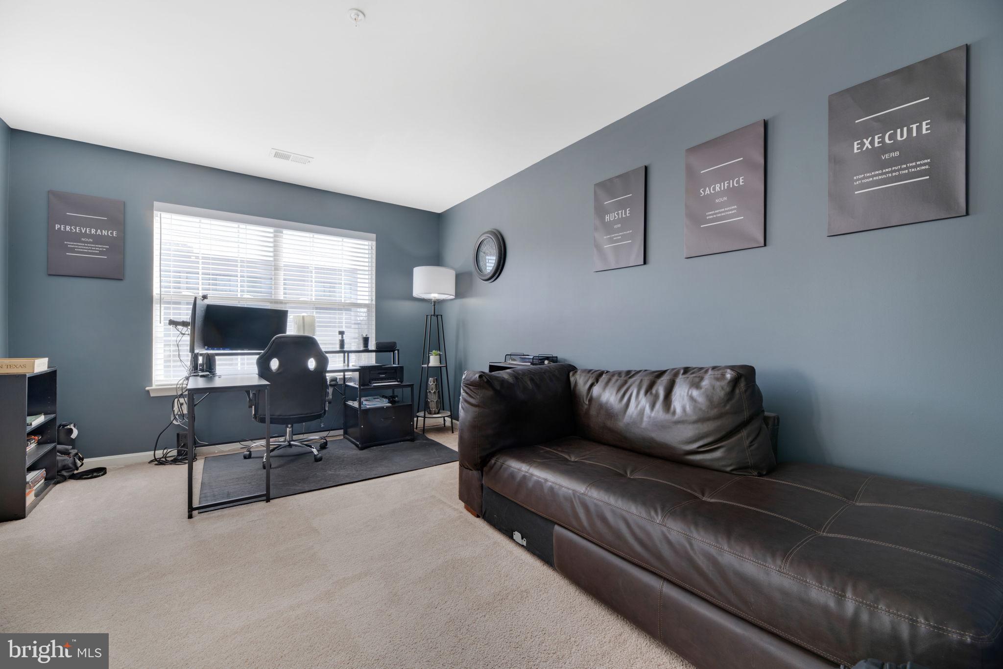 TANTALLON SQUARE - Residential